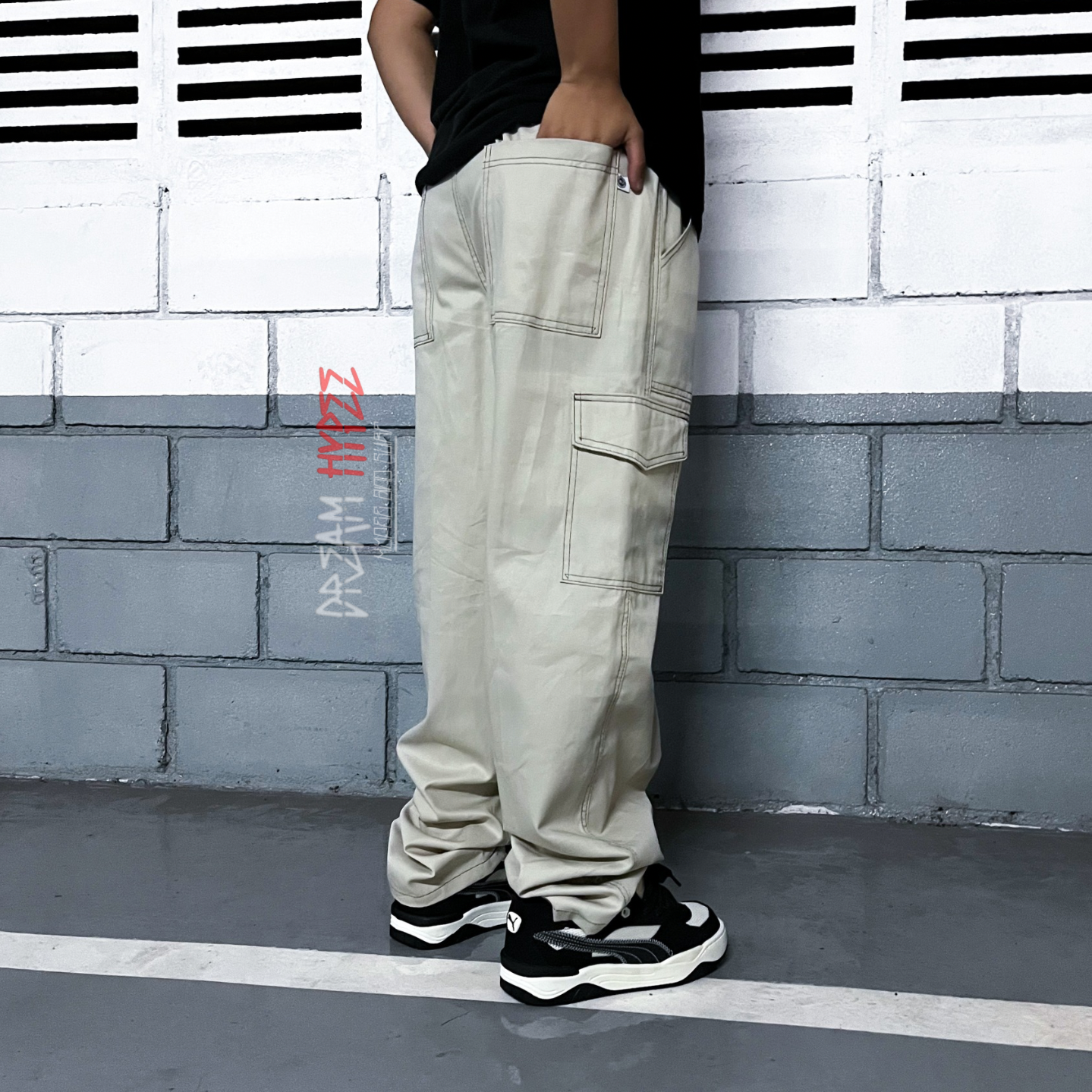 Calça Cargo Bege Contrast