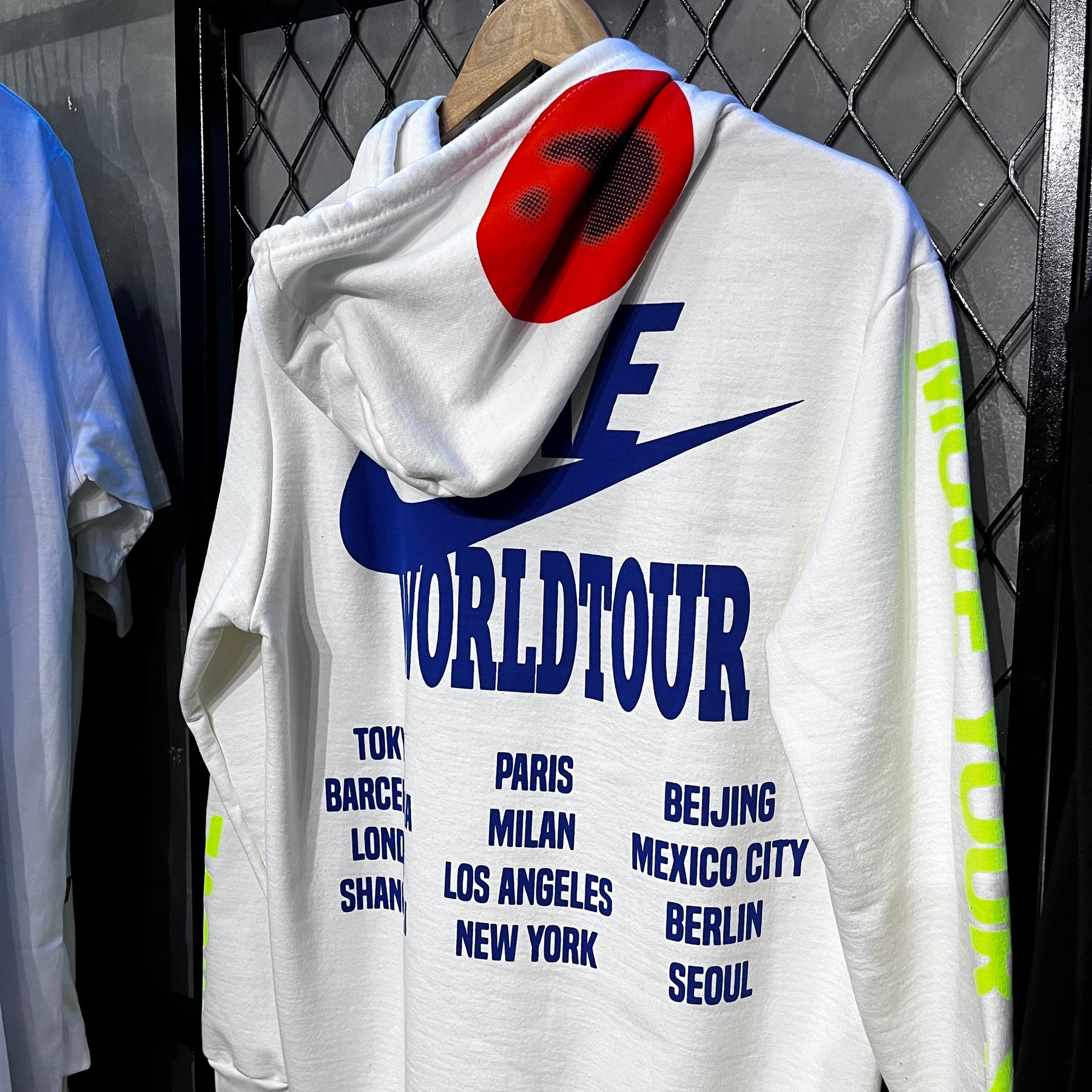 MOLETOM NK WORLD