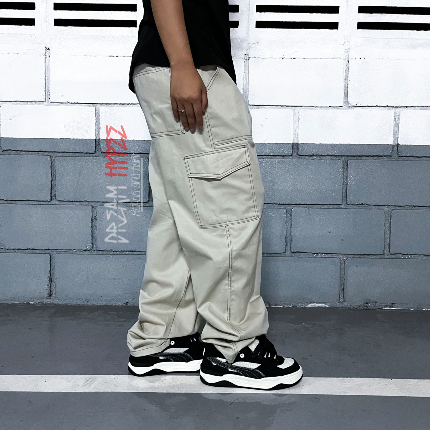 Calça Cargo Bege Contrast