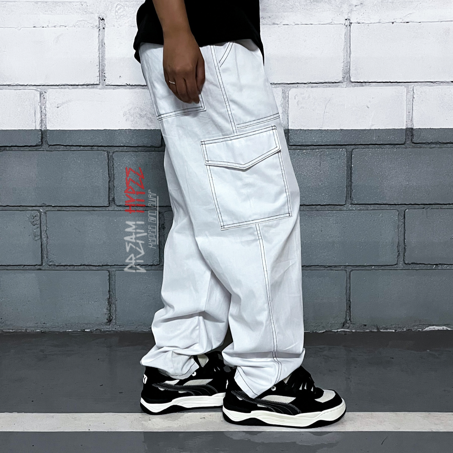 Calça Cargo Branca Contrast