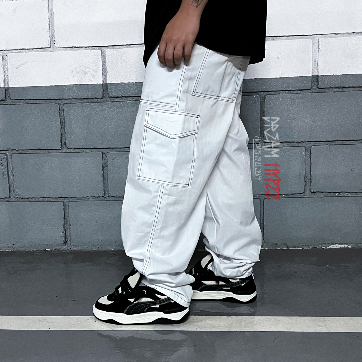 Calça Cargo Branca Contrast