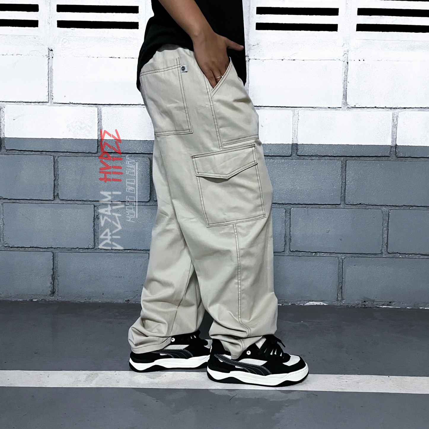 Calça Cargo Bege Contrast