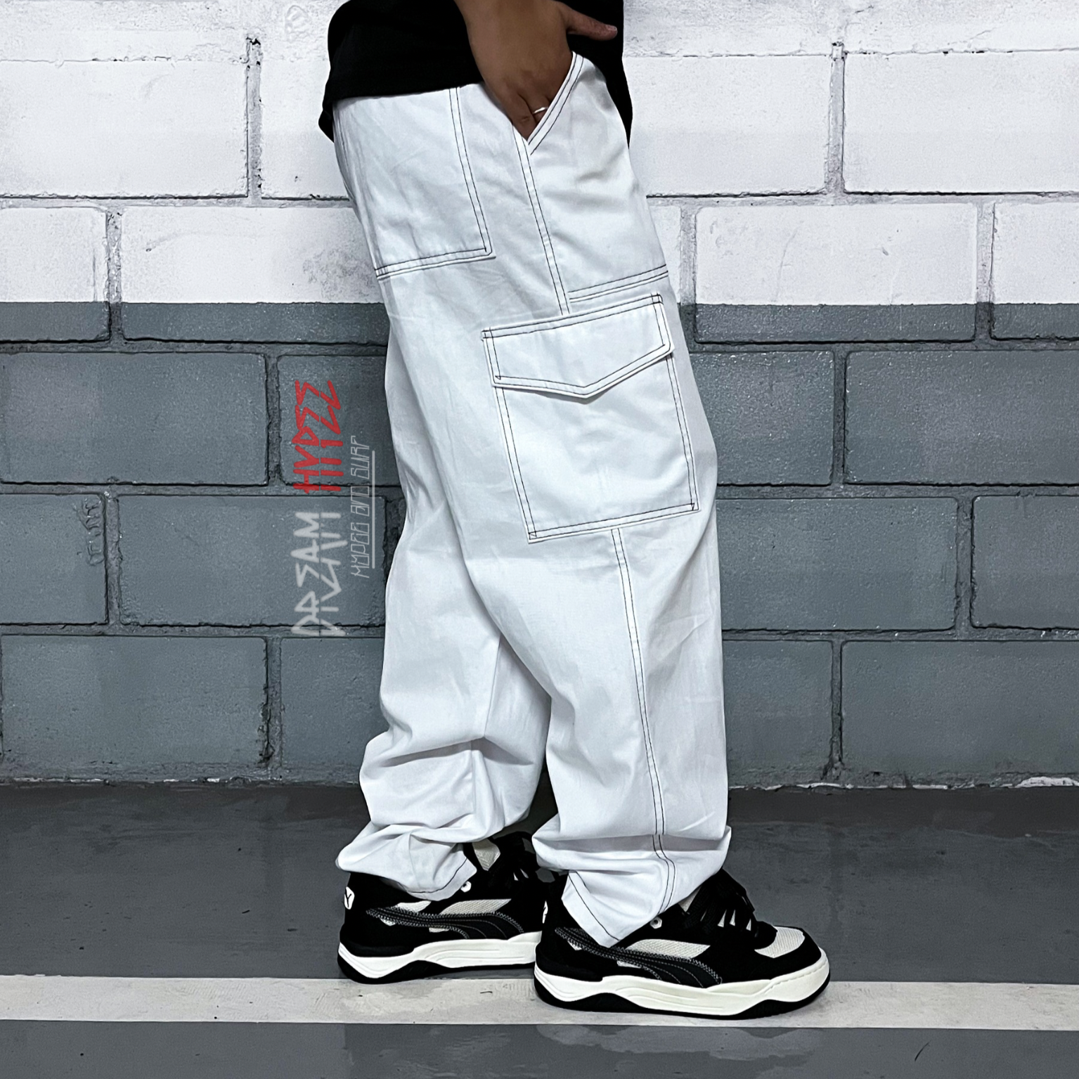 Calça Cargo Branca Contrast