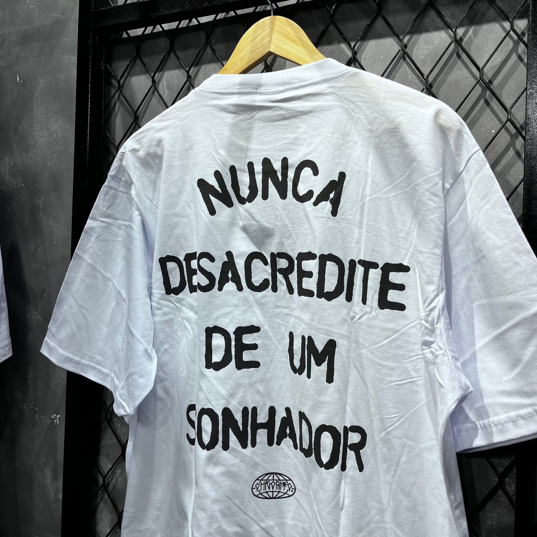 CAMISETA CHRONIC