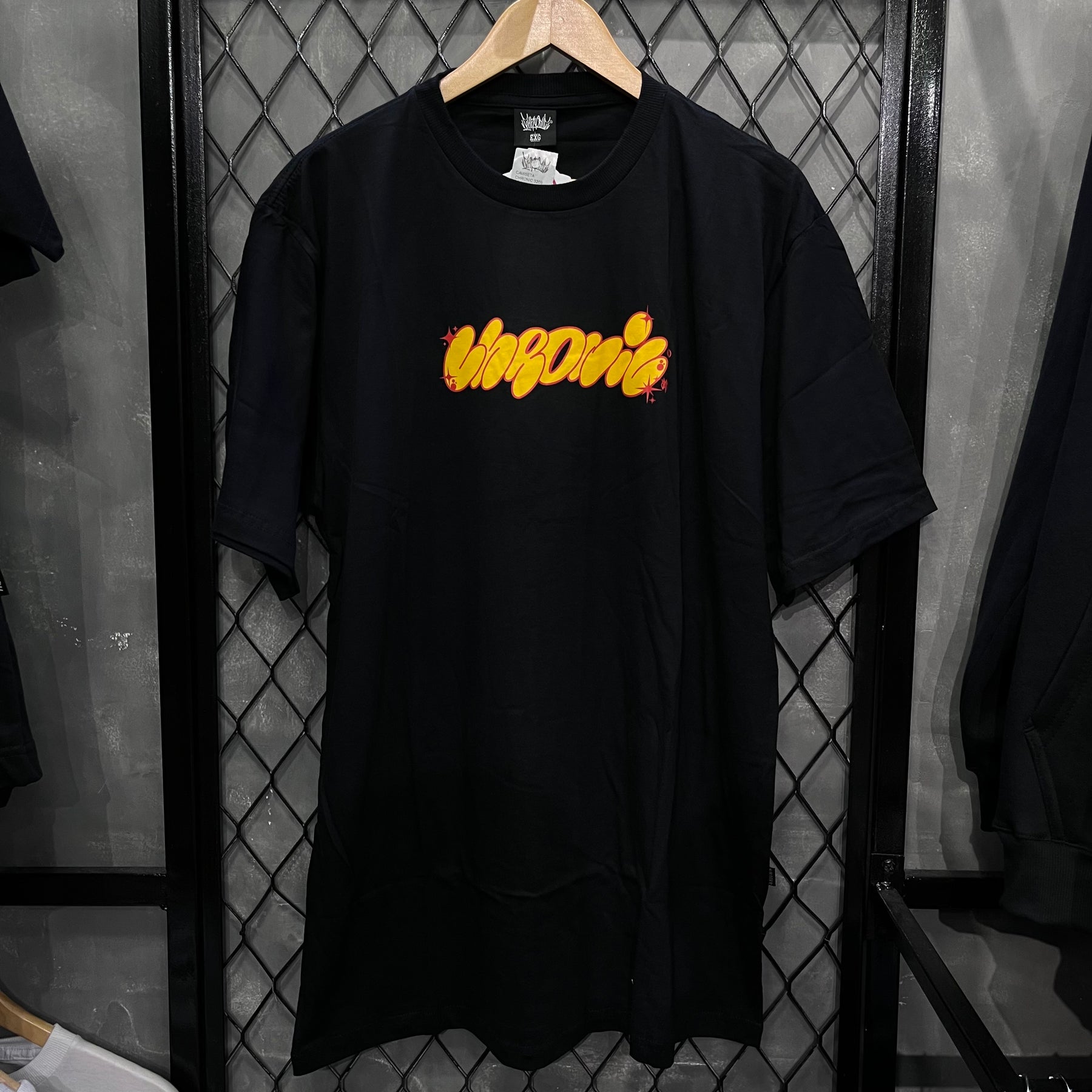 CAMISETA CHRONIC