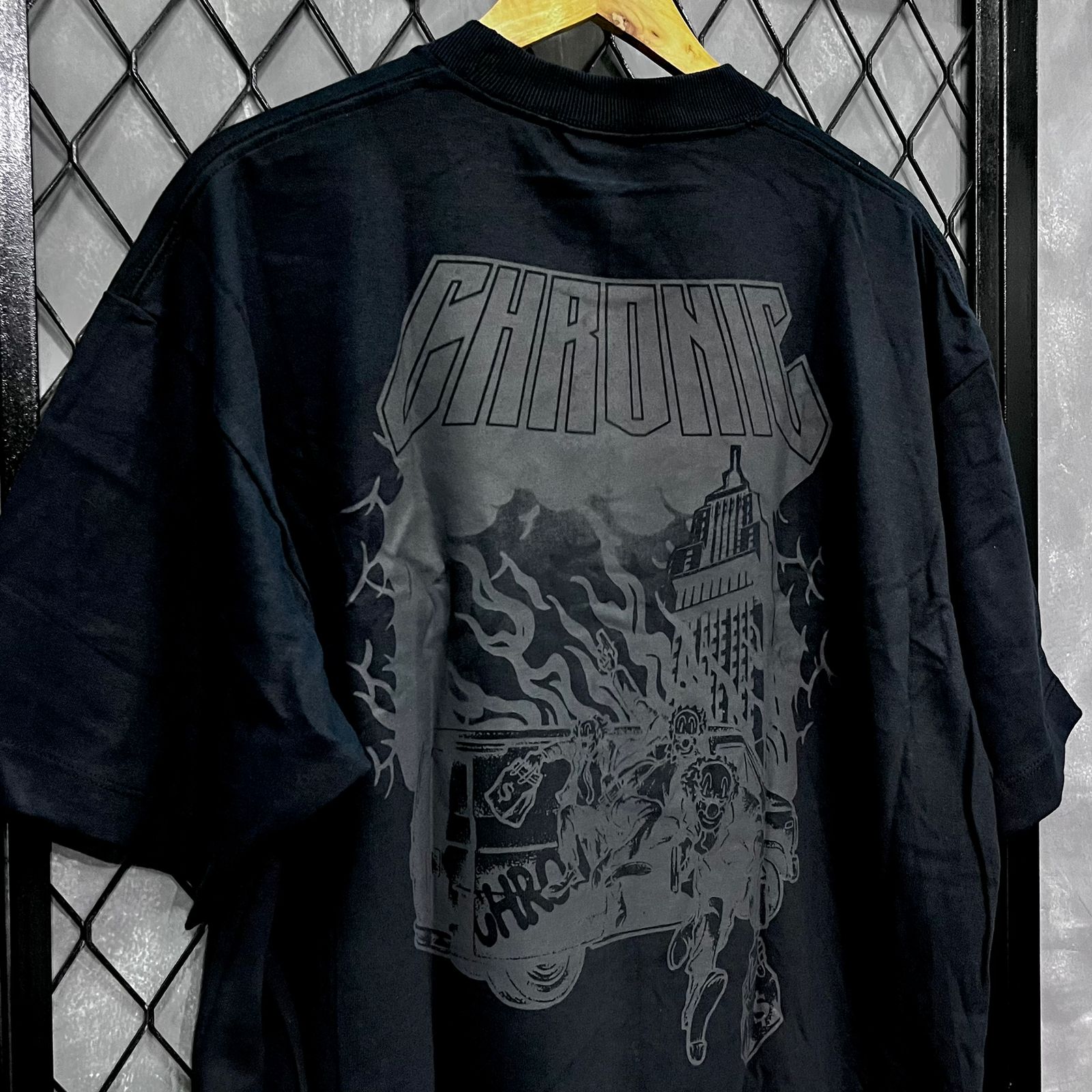 CAMISETA CHRONIC
