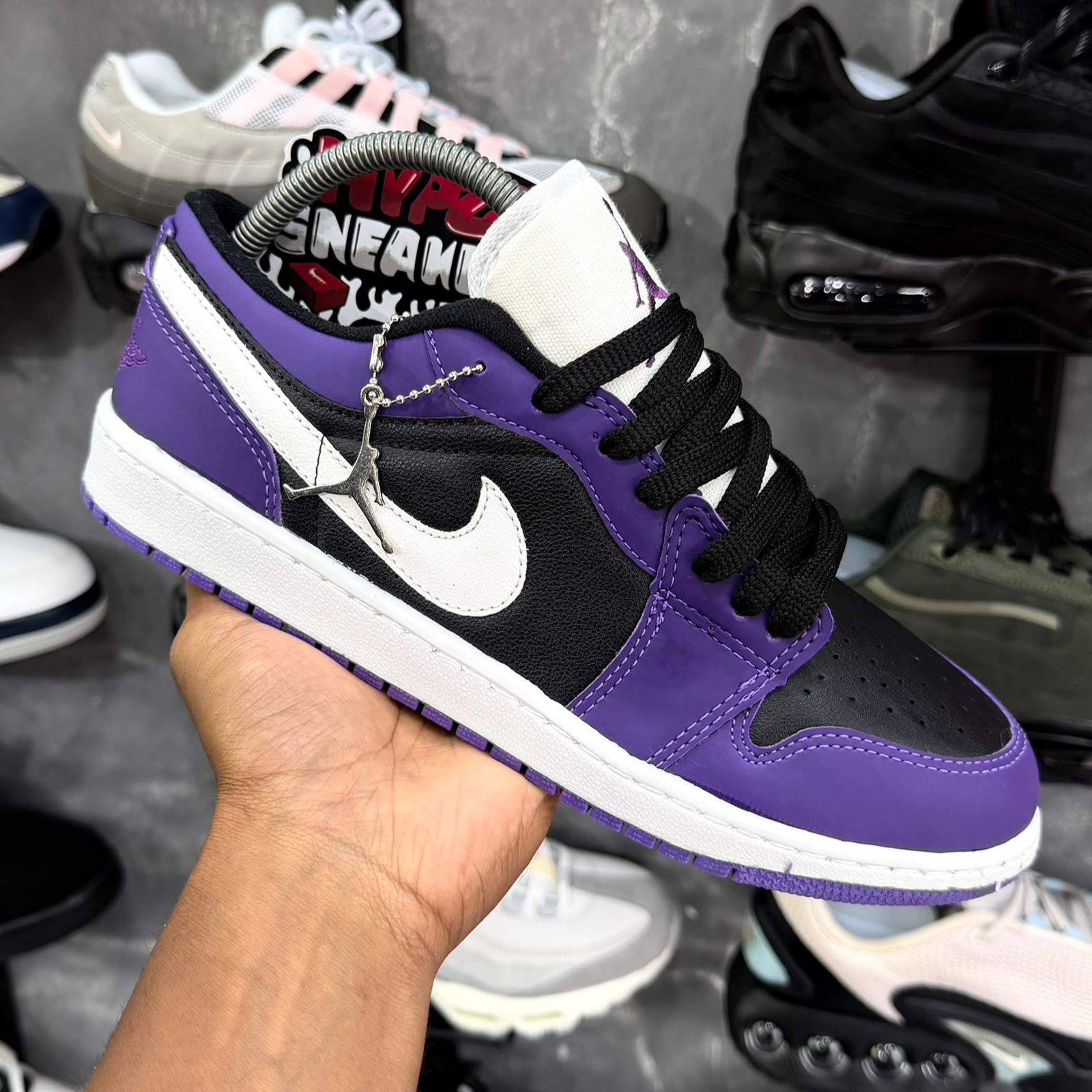 JORDAN 1 LOW