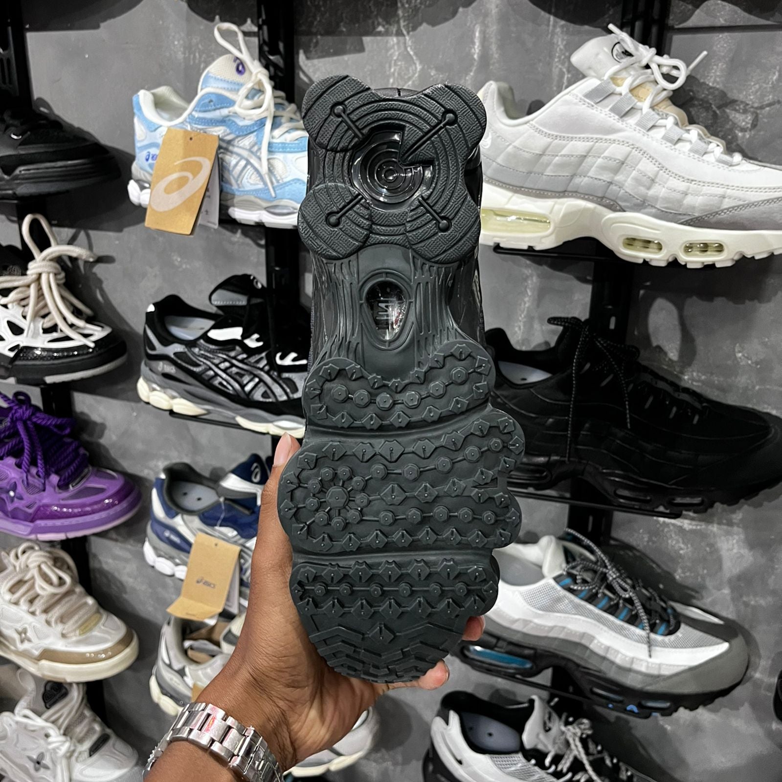 12 MLS