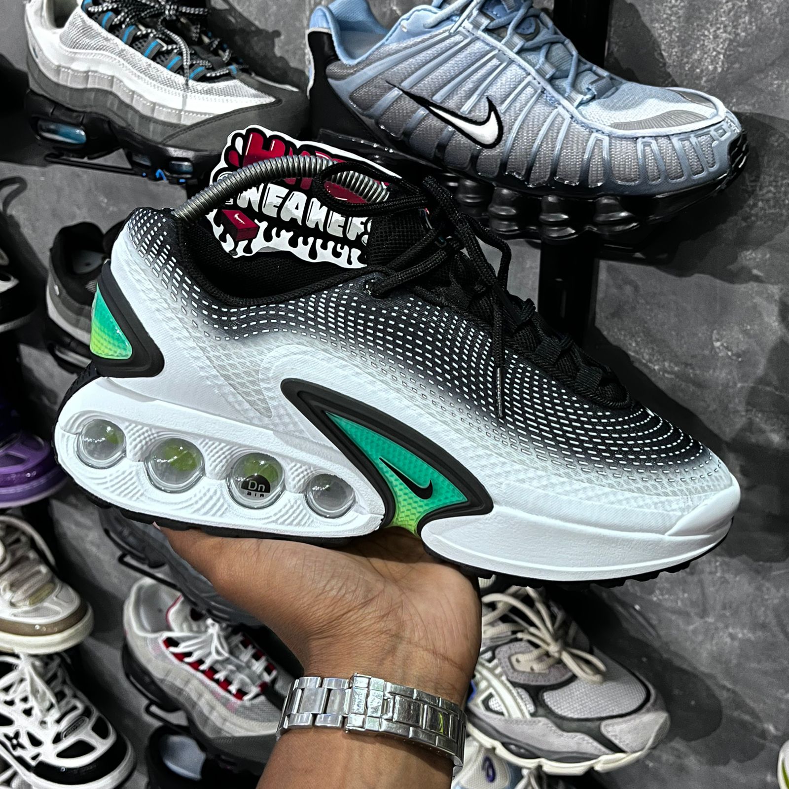 AIR MAX DN