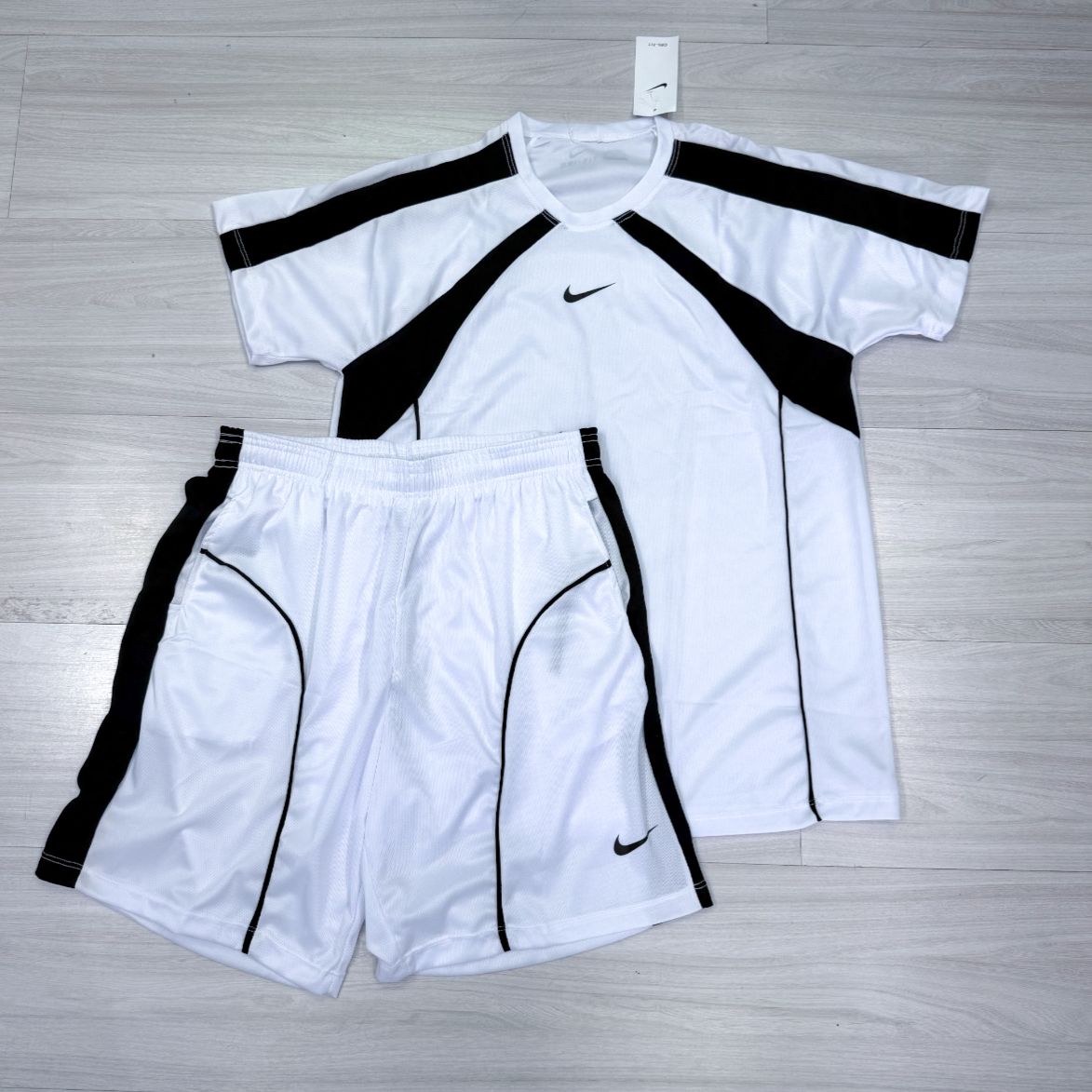 Conjunto Nk Dri Fit