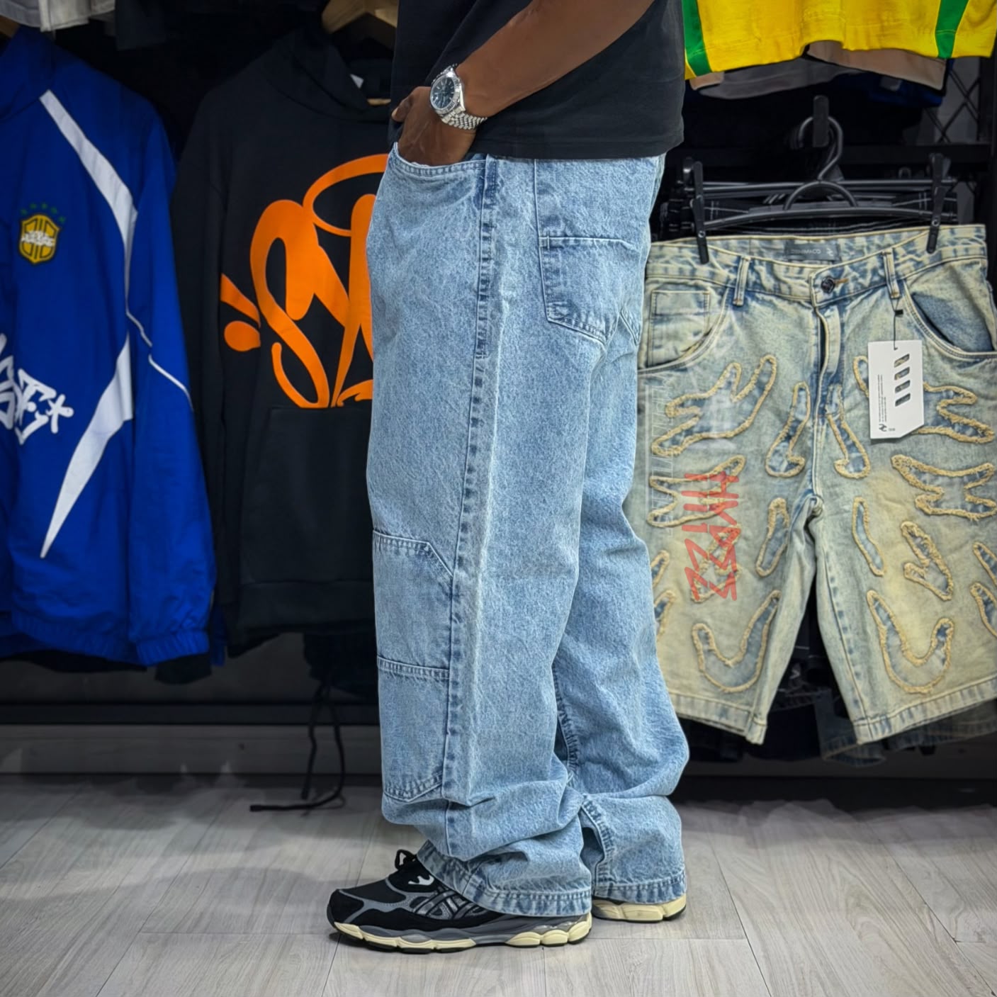 Calça Reta Azul Claro Patch DMC