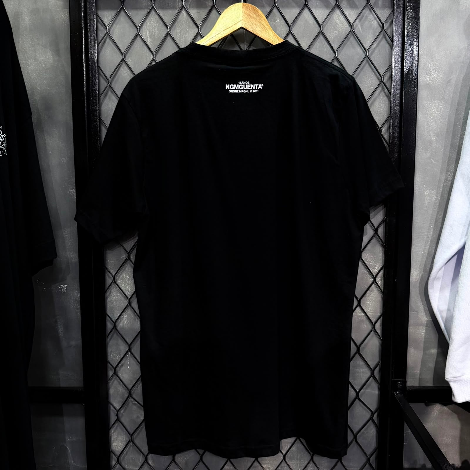 CAMISETA CHRONIC
