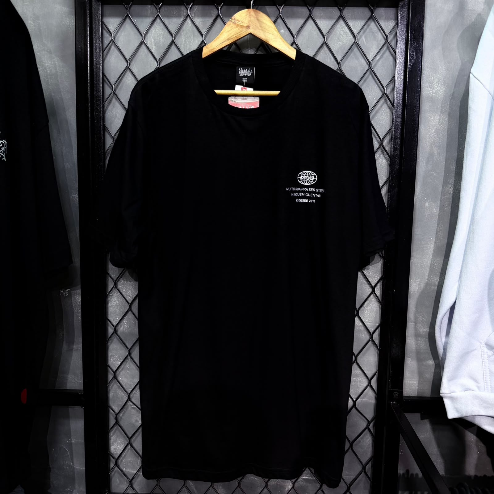 CAMISETA CHRONIC