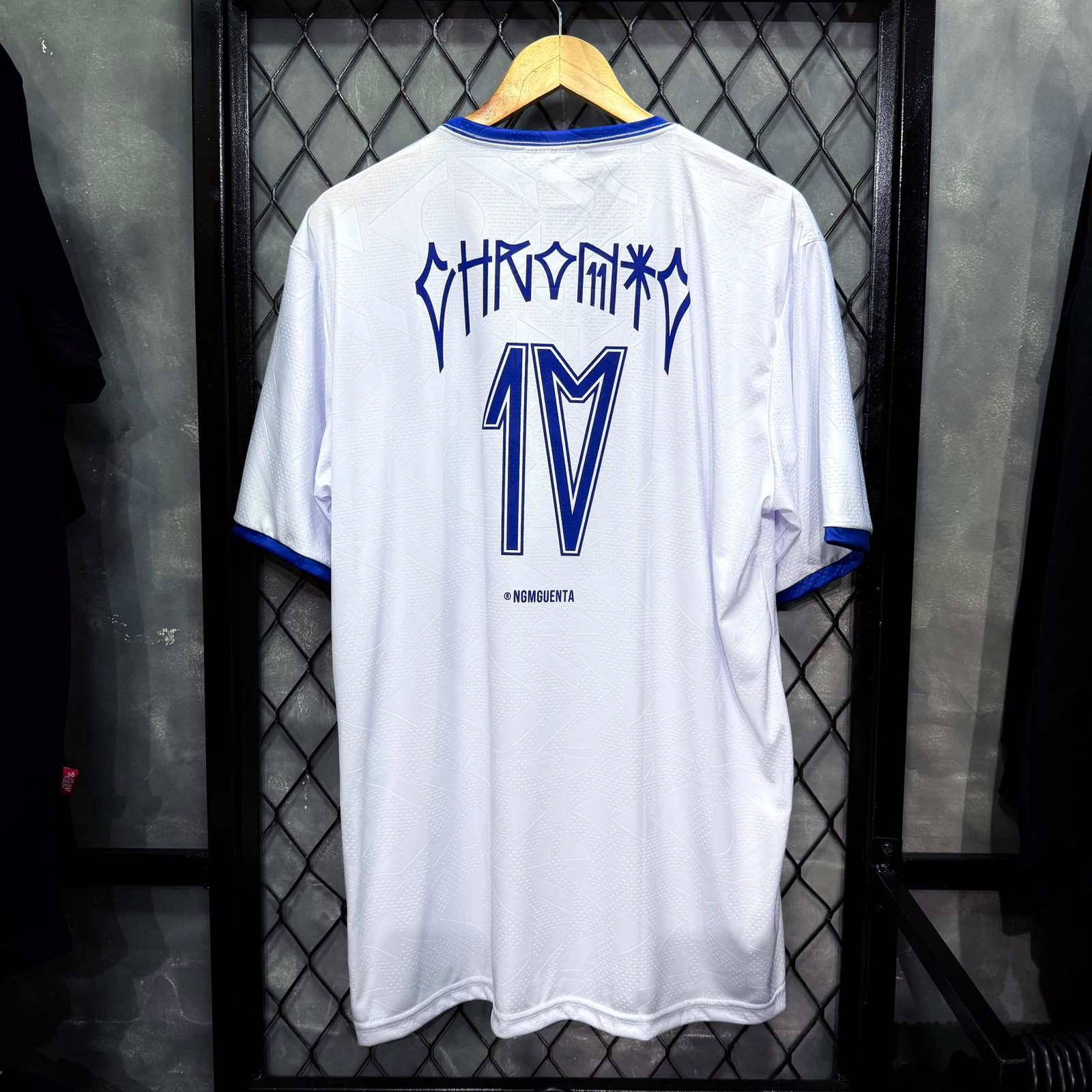 CAMISETA CHRONIC