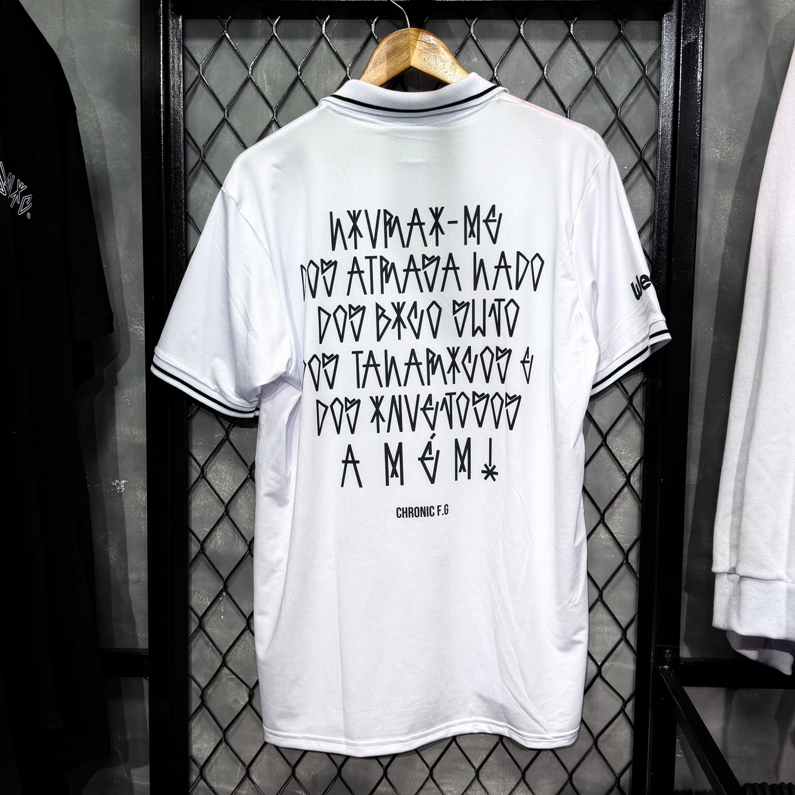 CAMISETA CHRONIC
