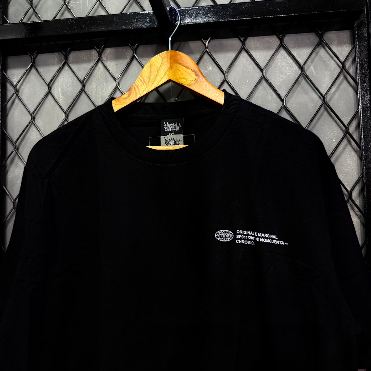CAMISETA CHRONIC