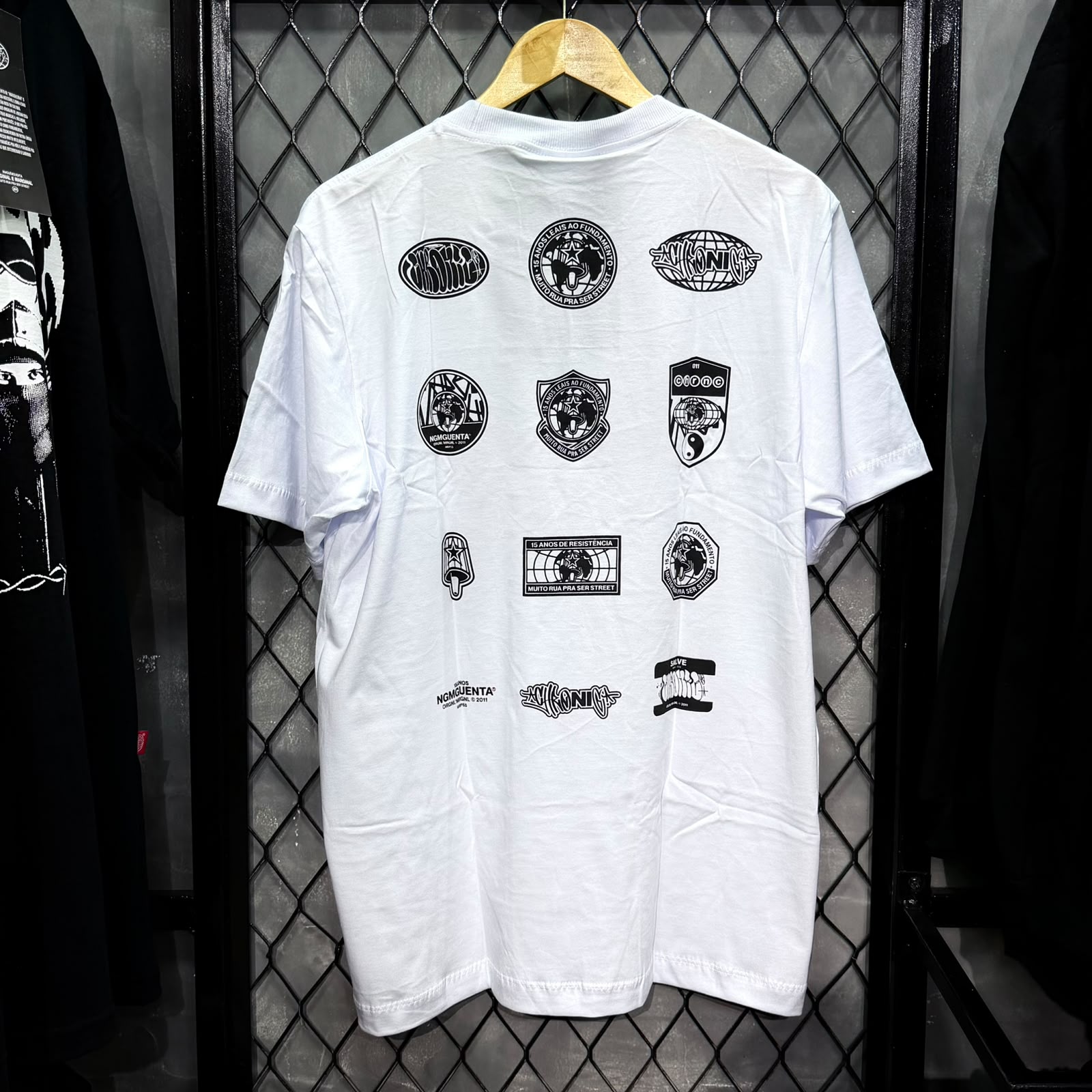 CAMISETA CHRONIC