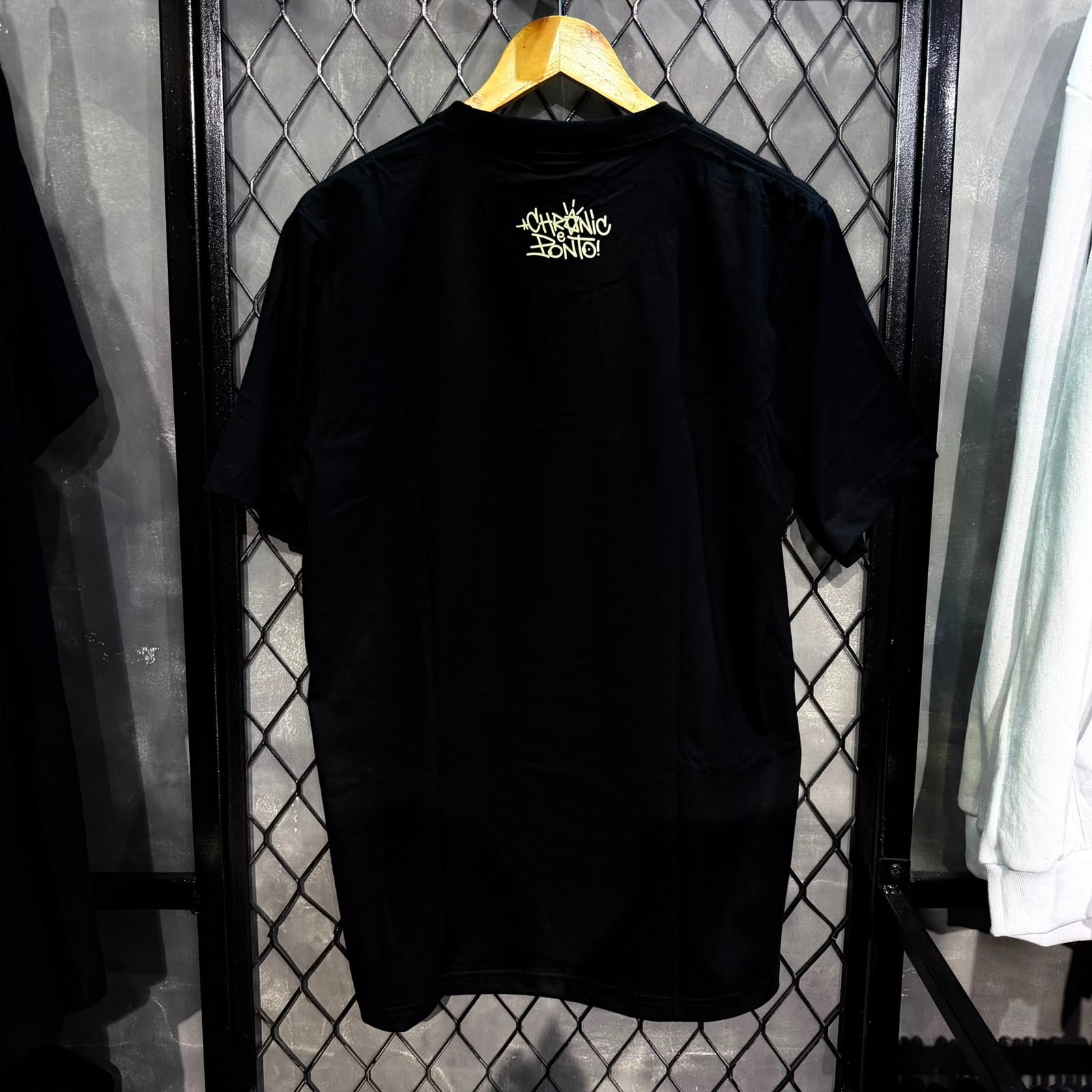 CAMISETA CHRONIC