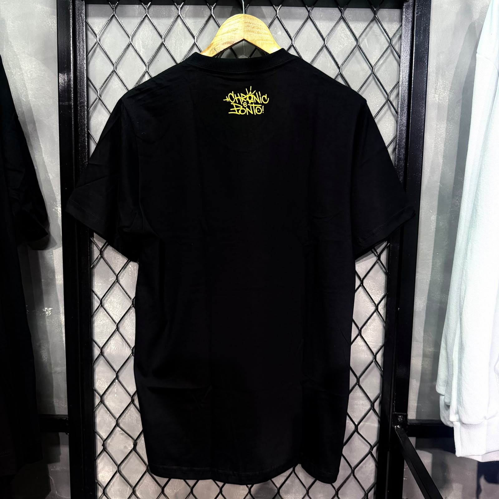 CAMISETA CHRONIC