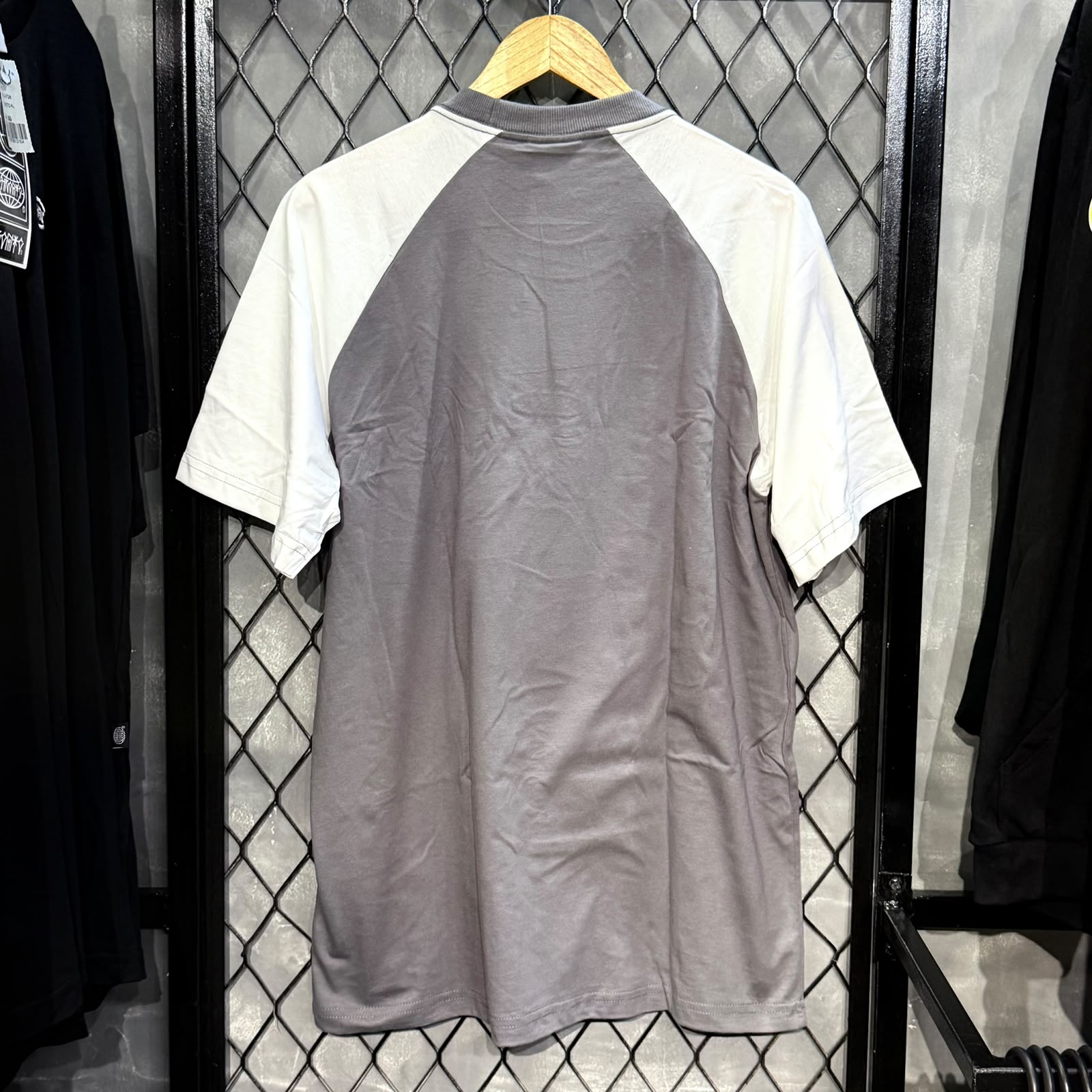 CAMISETA CHRONIC