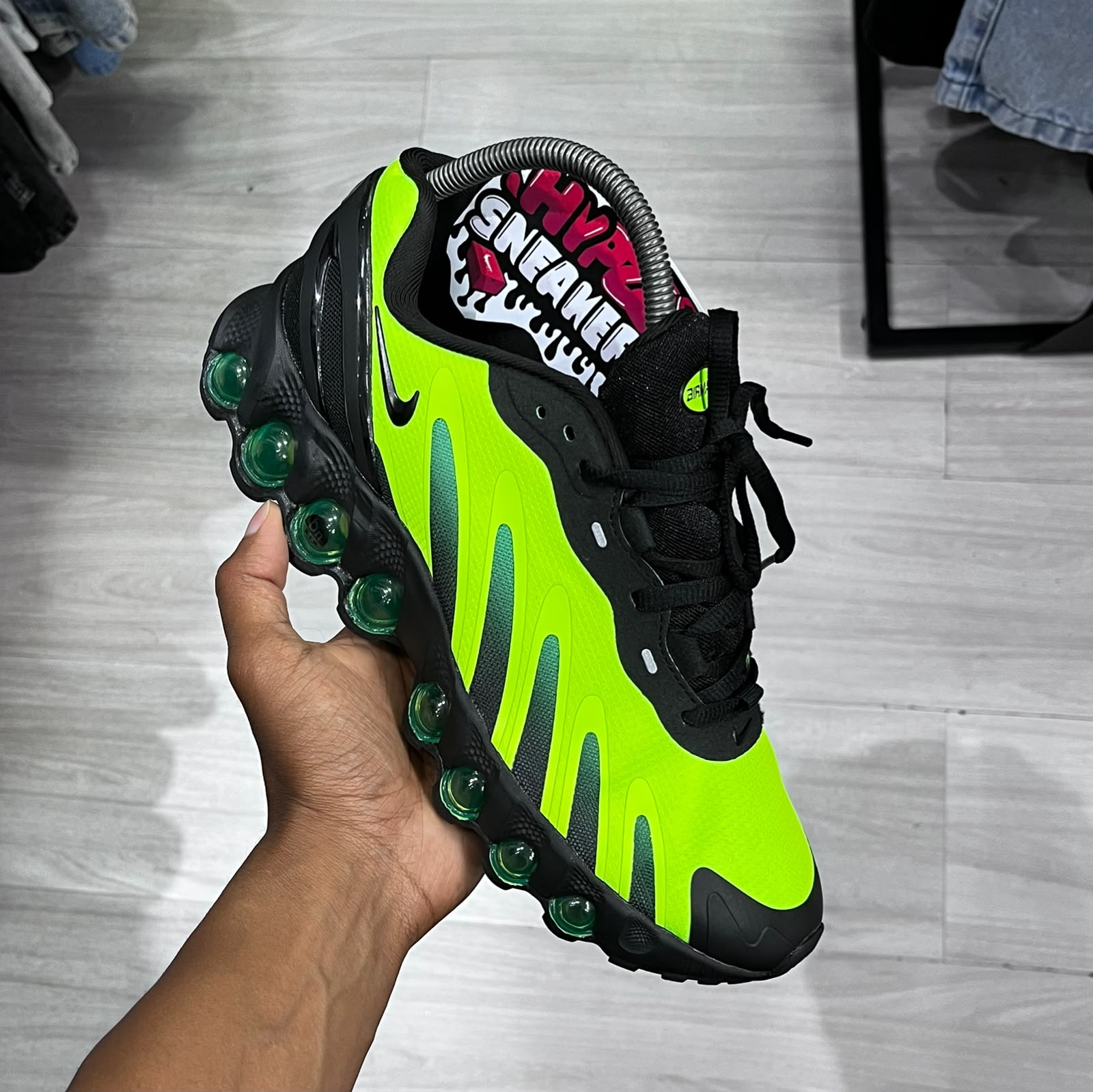 AIR MAX DN8