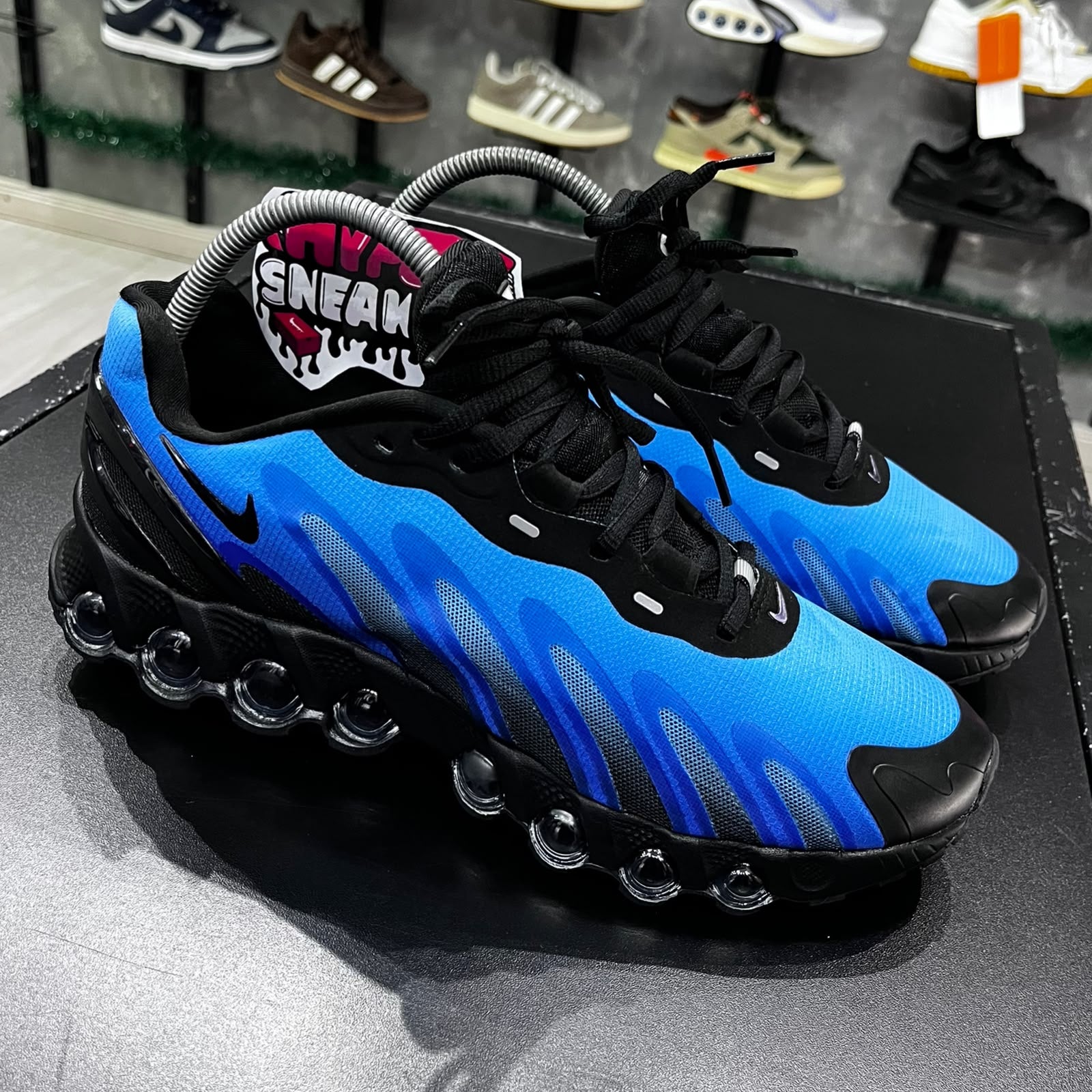 AIR MAX DN8