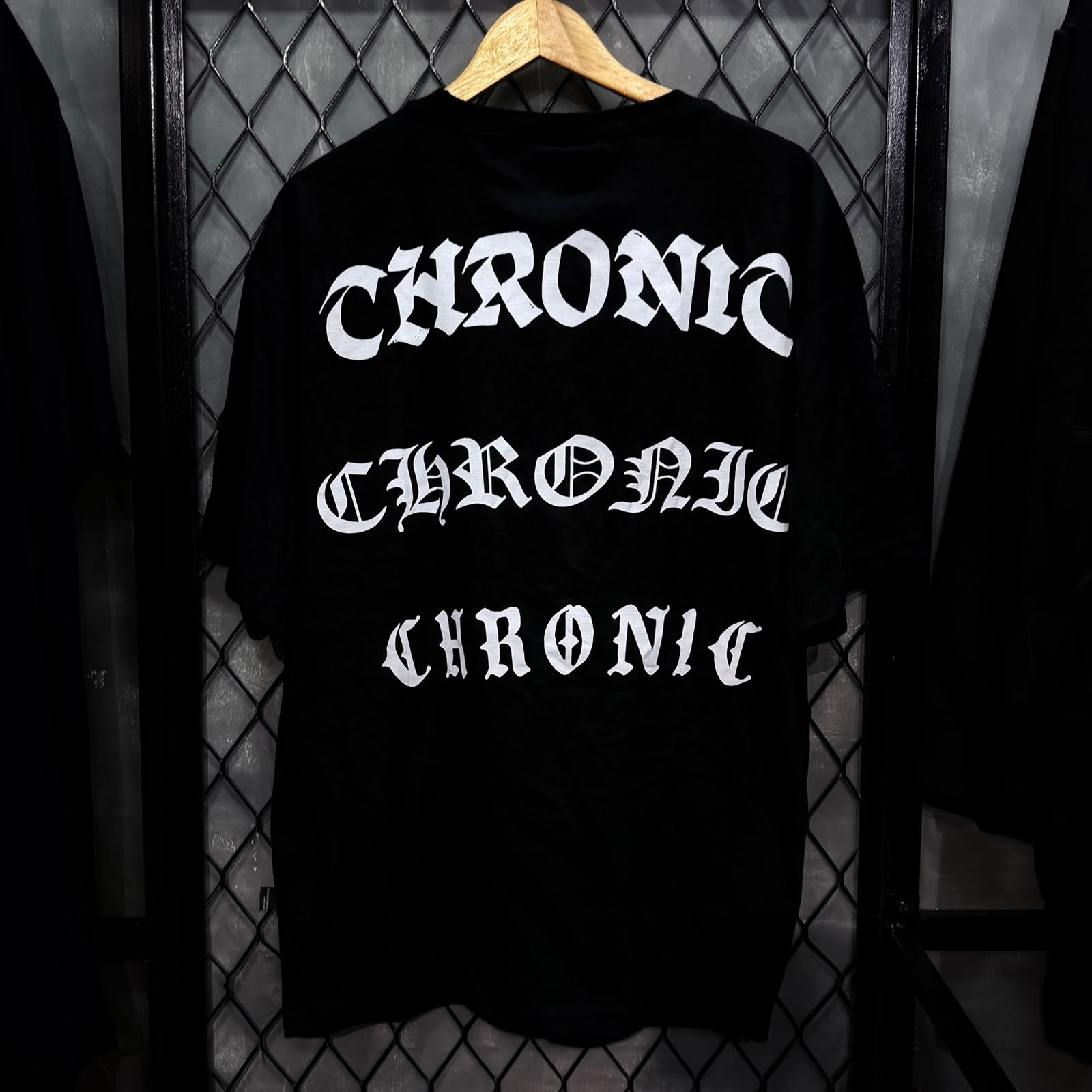 CAMISETA CHRONIC