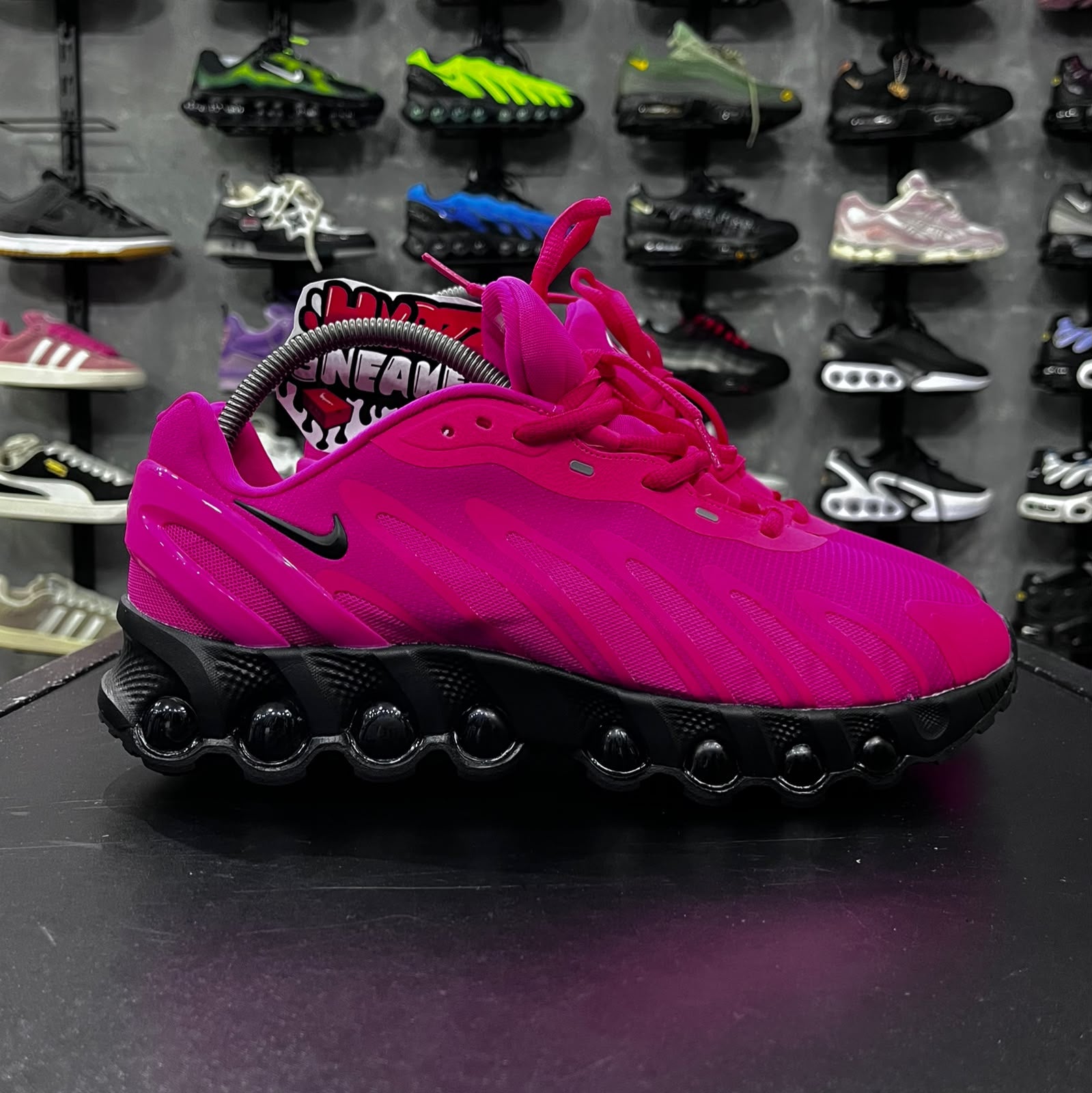 AIR MAX DN8
