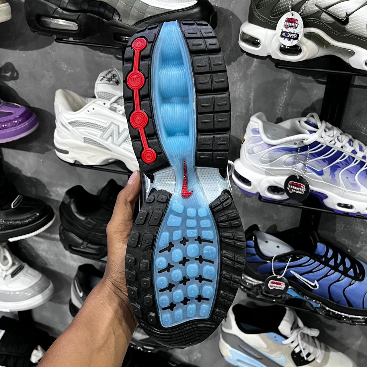 AIR MAX DN