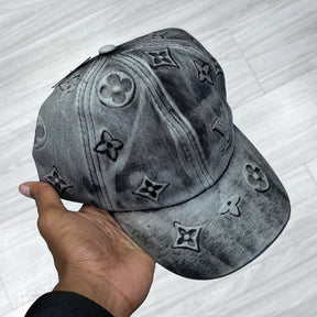 BONÉ LV