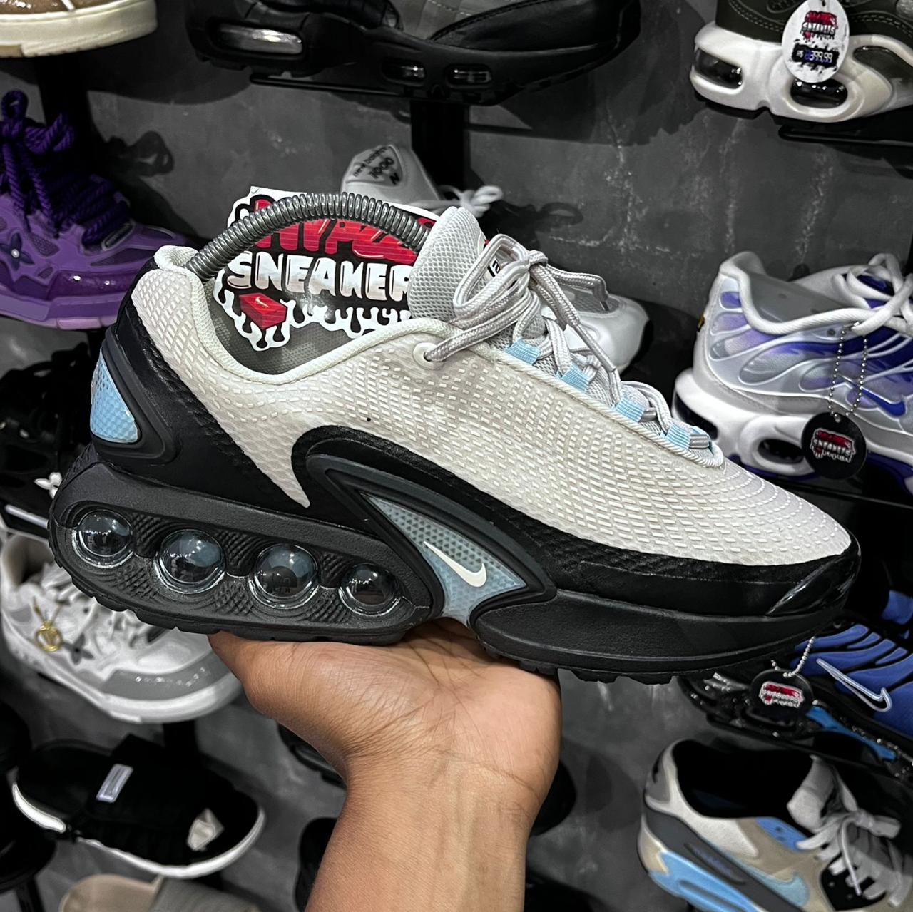 AIR MAX DN