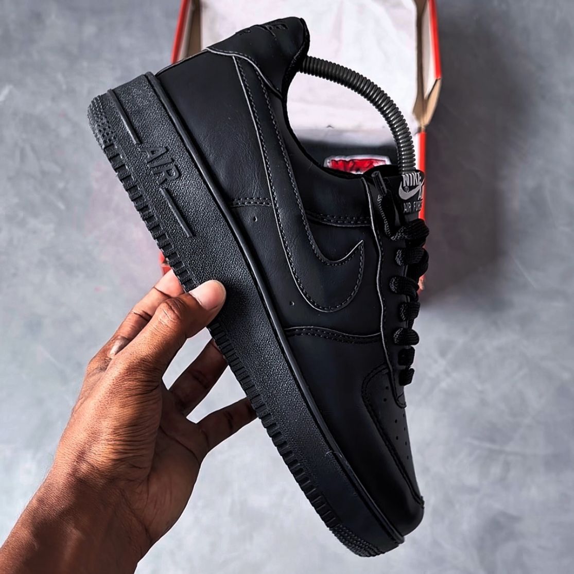 AF1 ALL BLACK