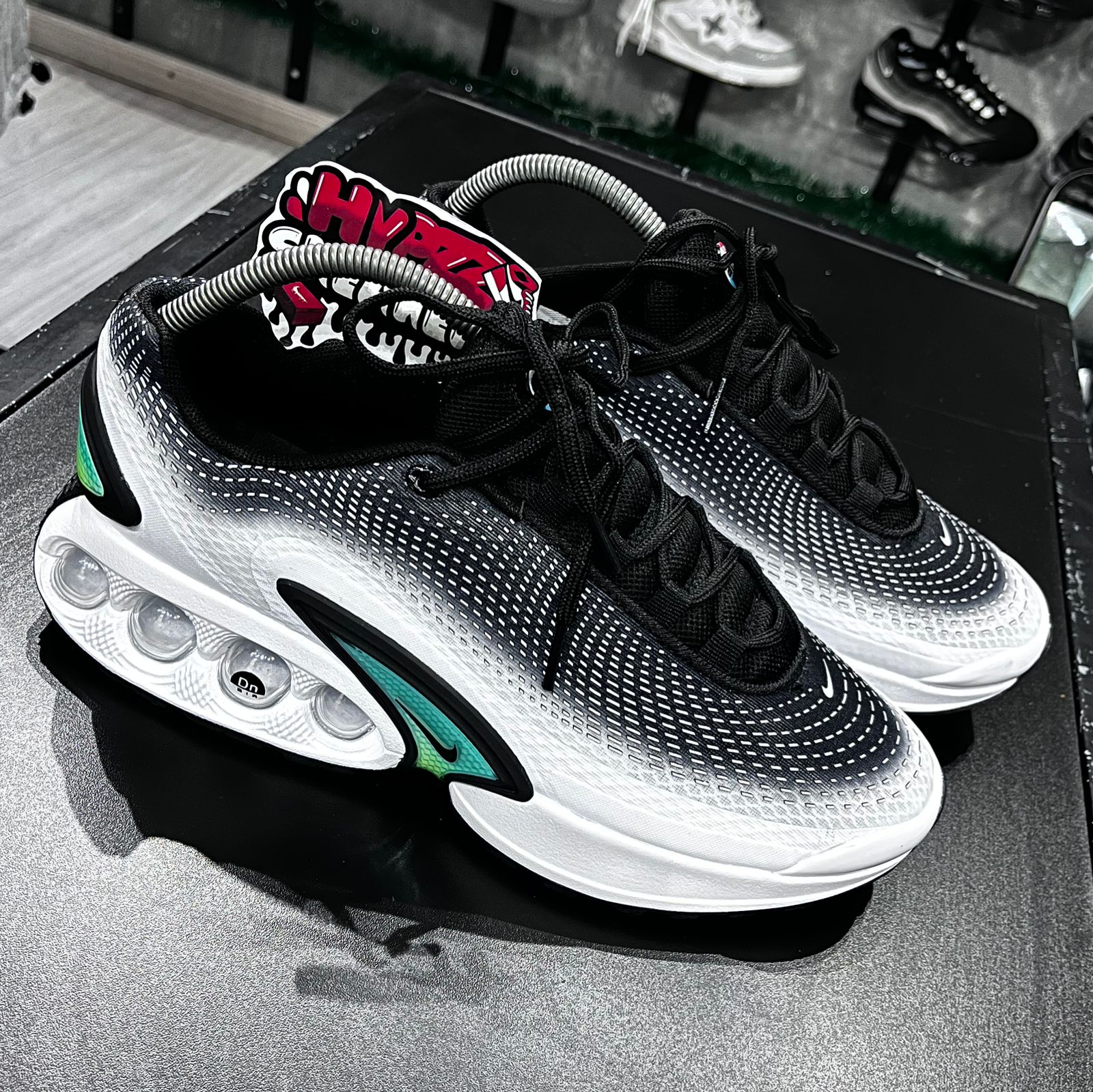 AIR MAX DN