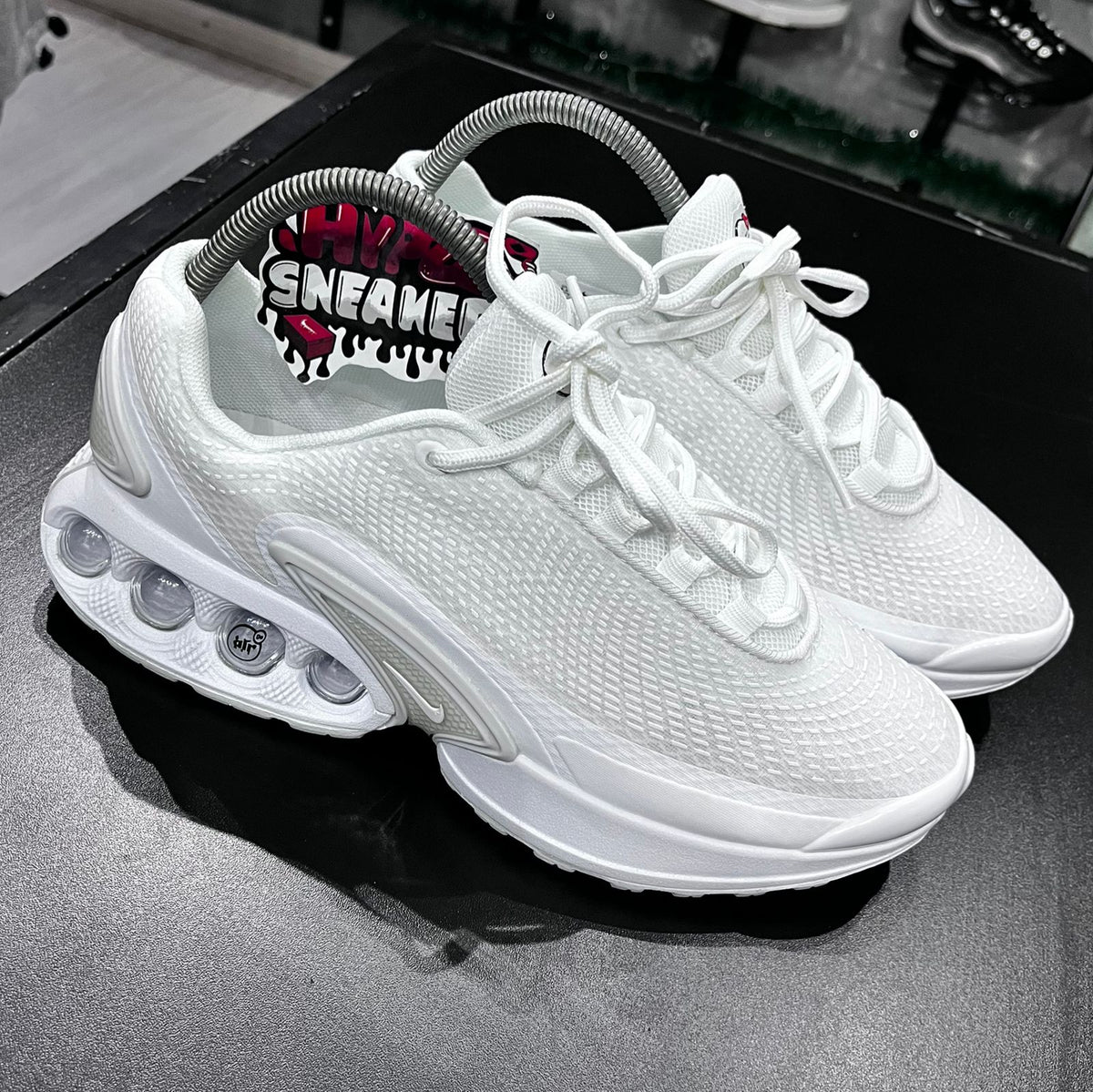 AIR MAX DN