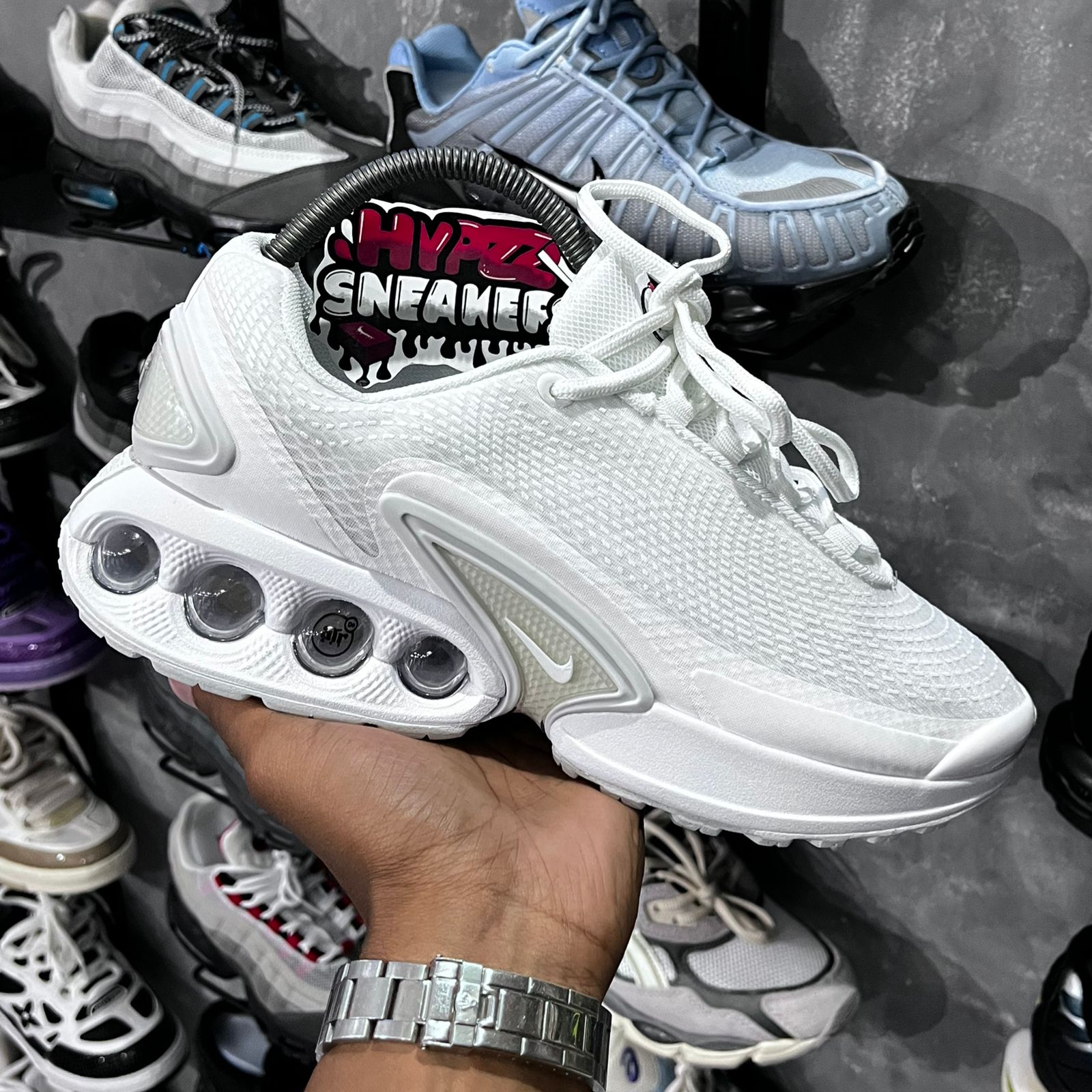 AIR MAX DN