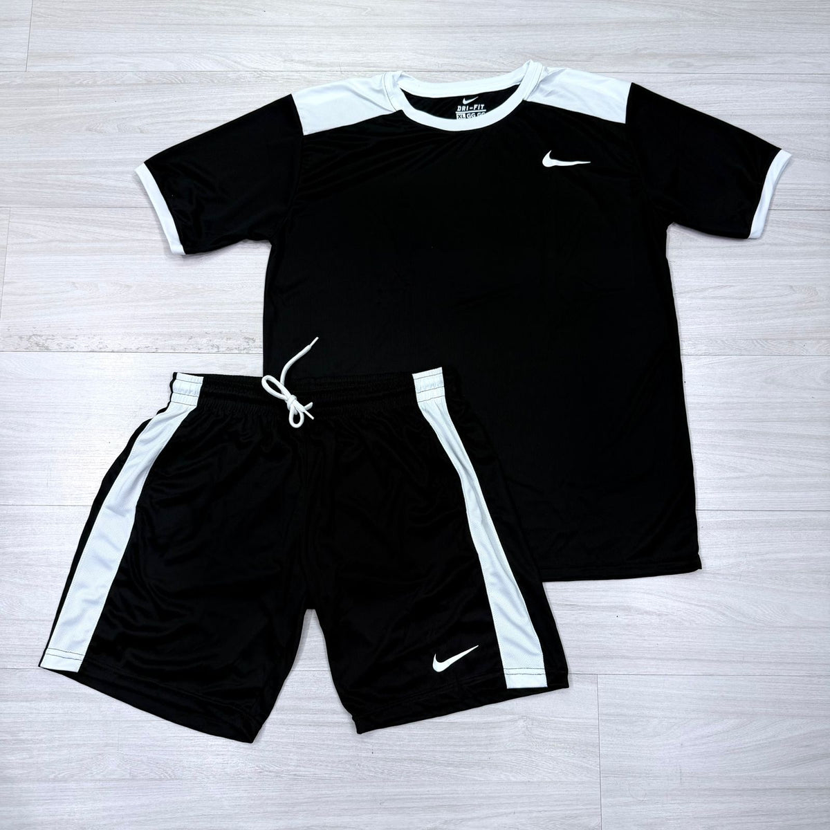 Conjunto Nk Dri Fit
