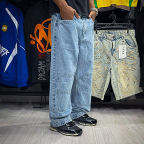 Calça Reta Azul Claro Patch DMC