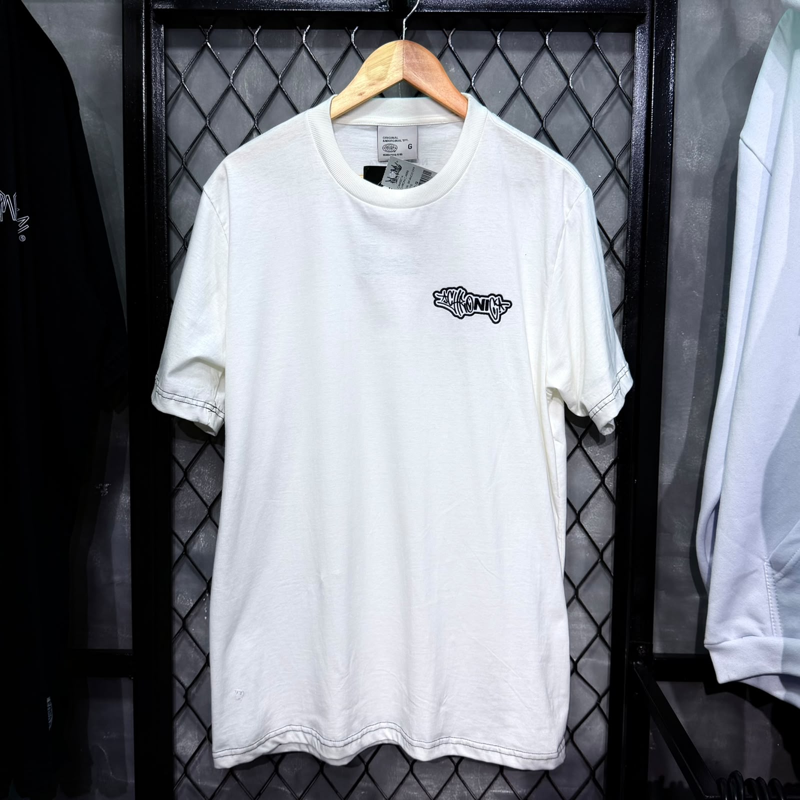 CAMISETA CHRONIC