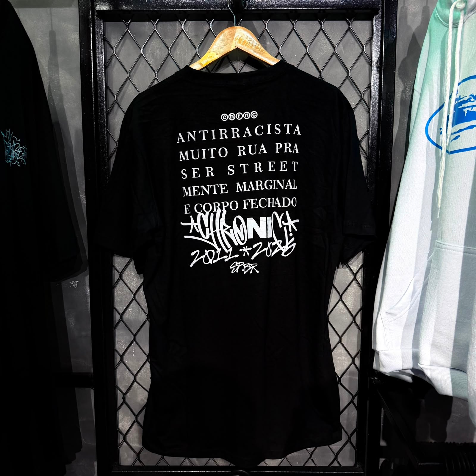 CAMISETA CHRONIC