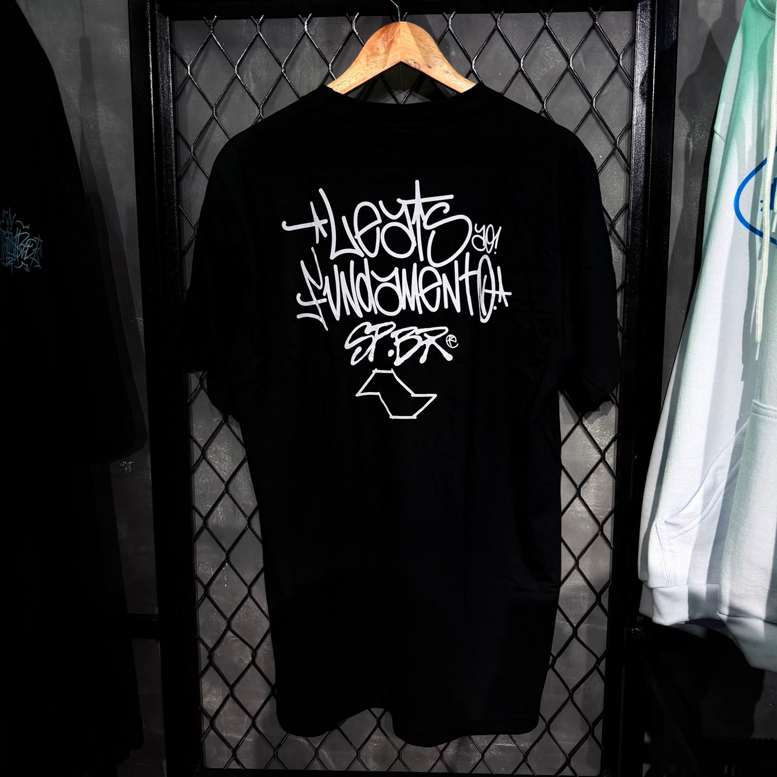 CAMISETA CHRONIC