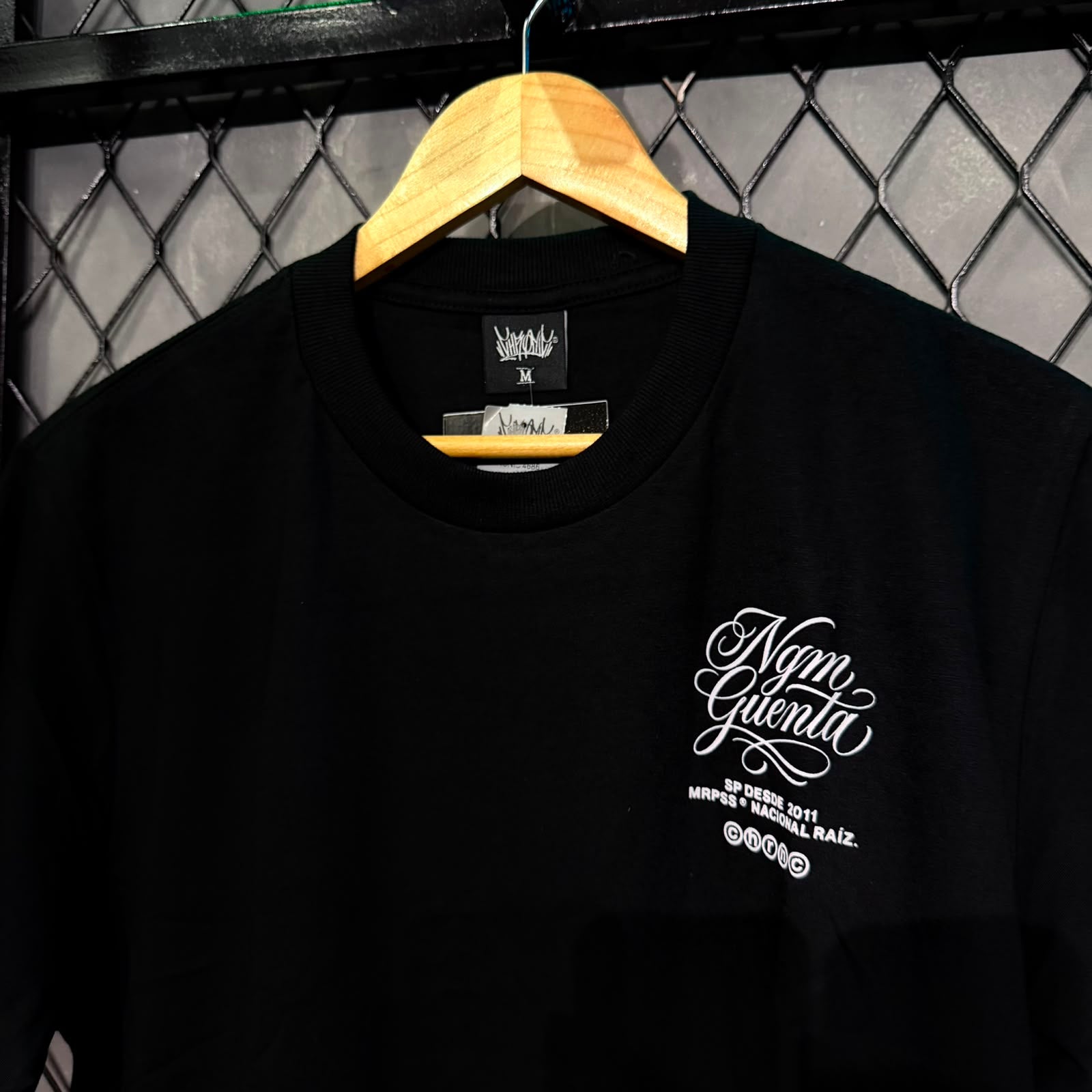 CAMISETA CHRONIC