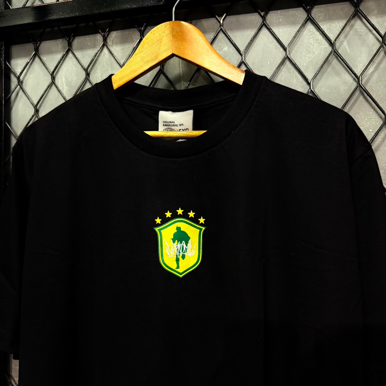CAMISETA CHRONIC