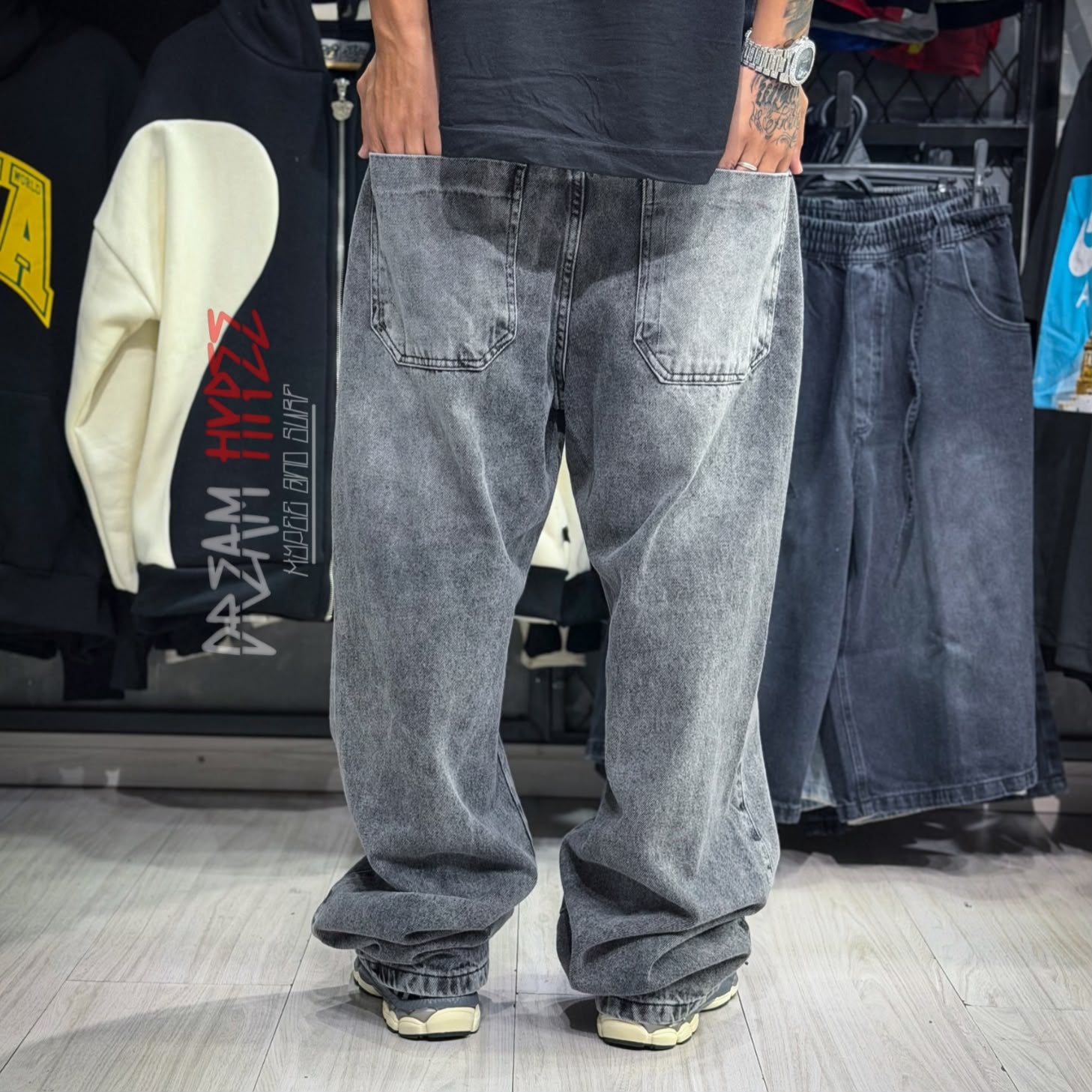 Calça Reta Marmorizada Escura DMC