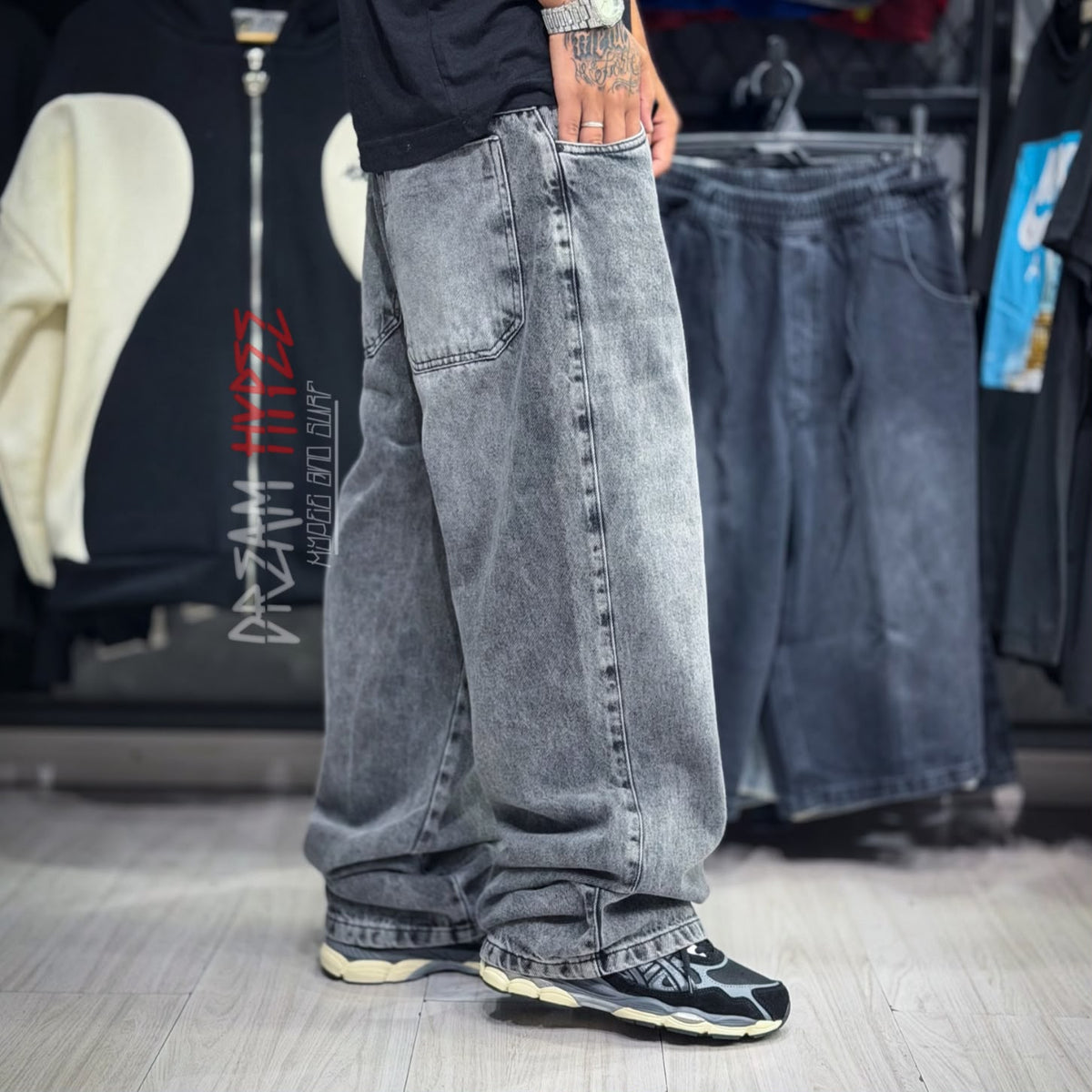 Calça Reta Marmorizada Escura DMC