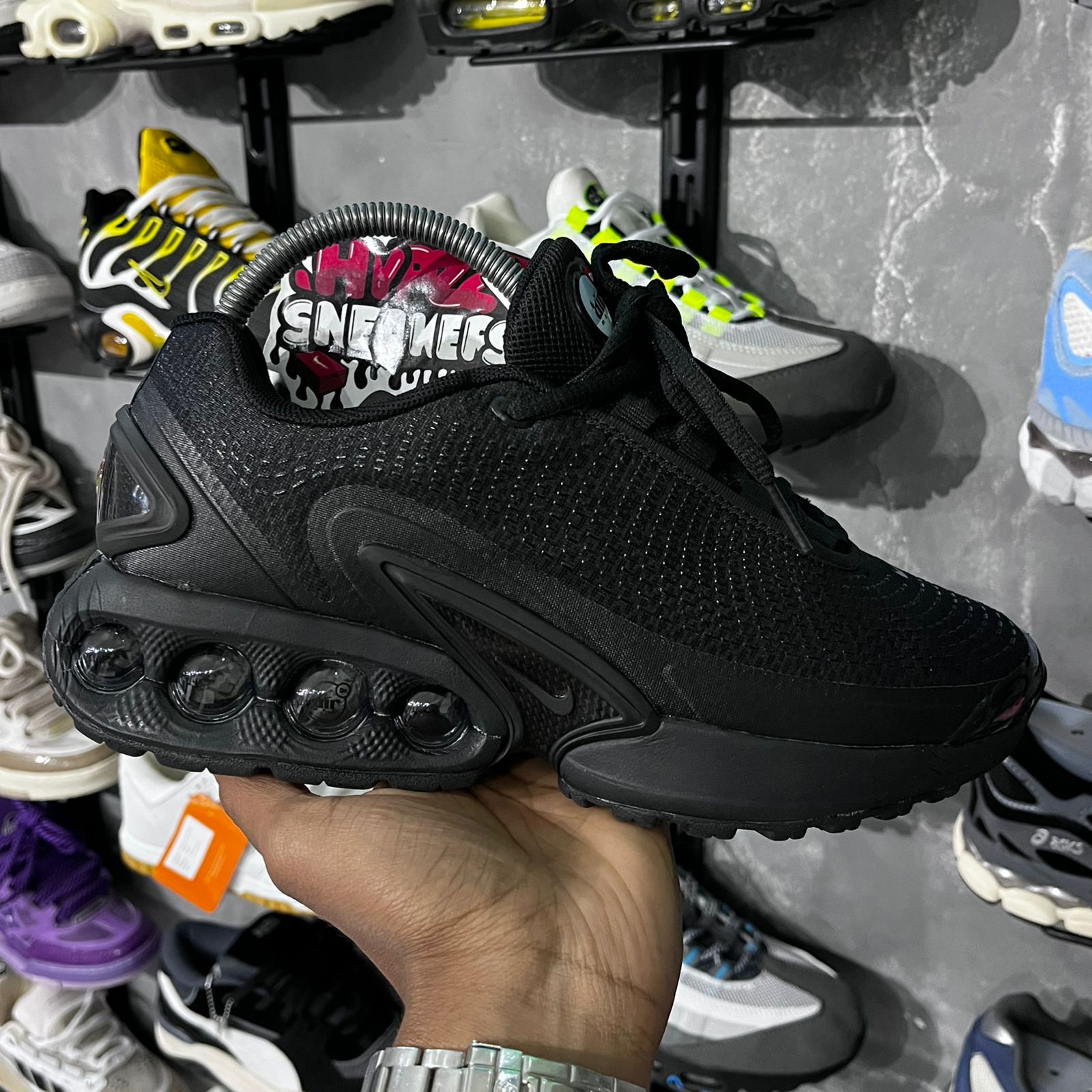 AIR MAX DN