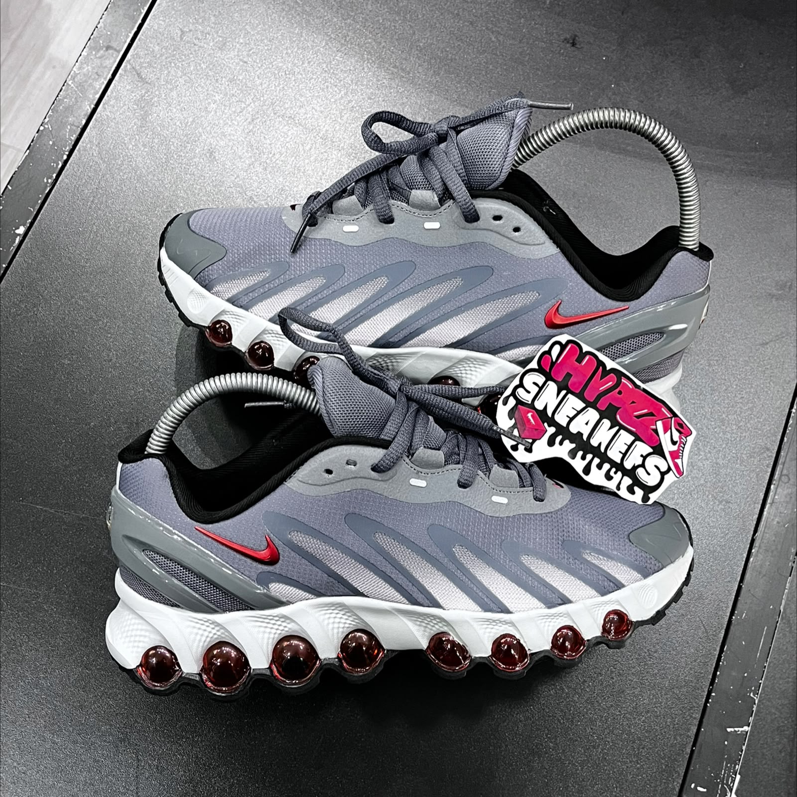 AIR MAX DN8