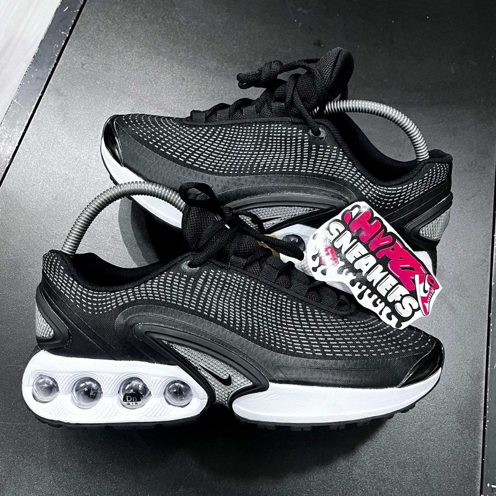 AIR MAX DN