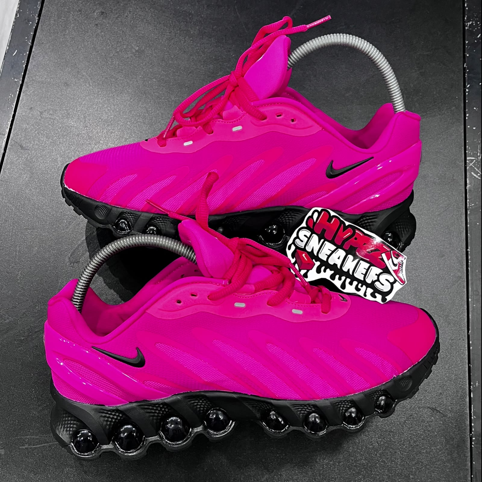 AIR MAX DN8